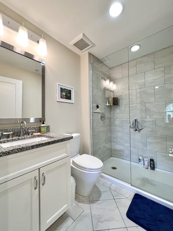 616 E 4th St, South Boston