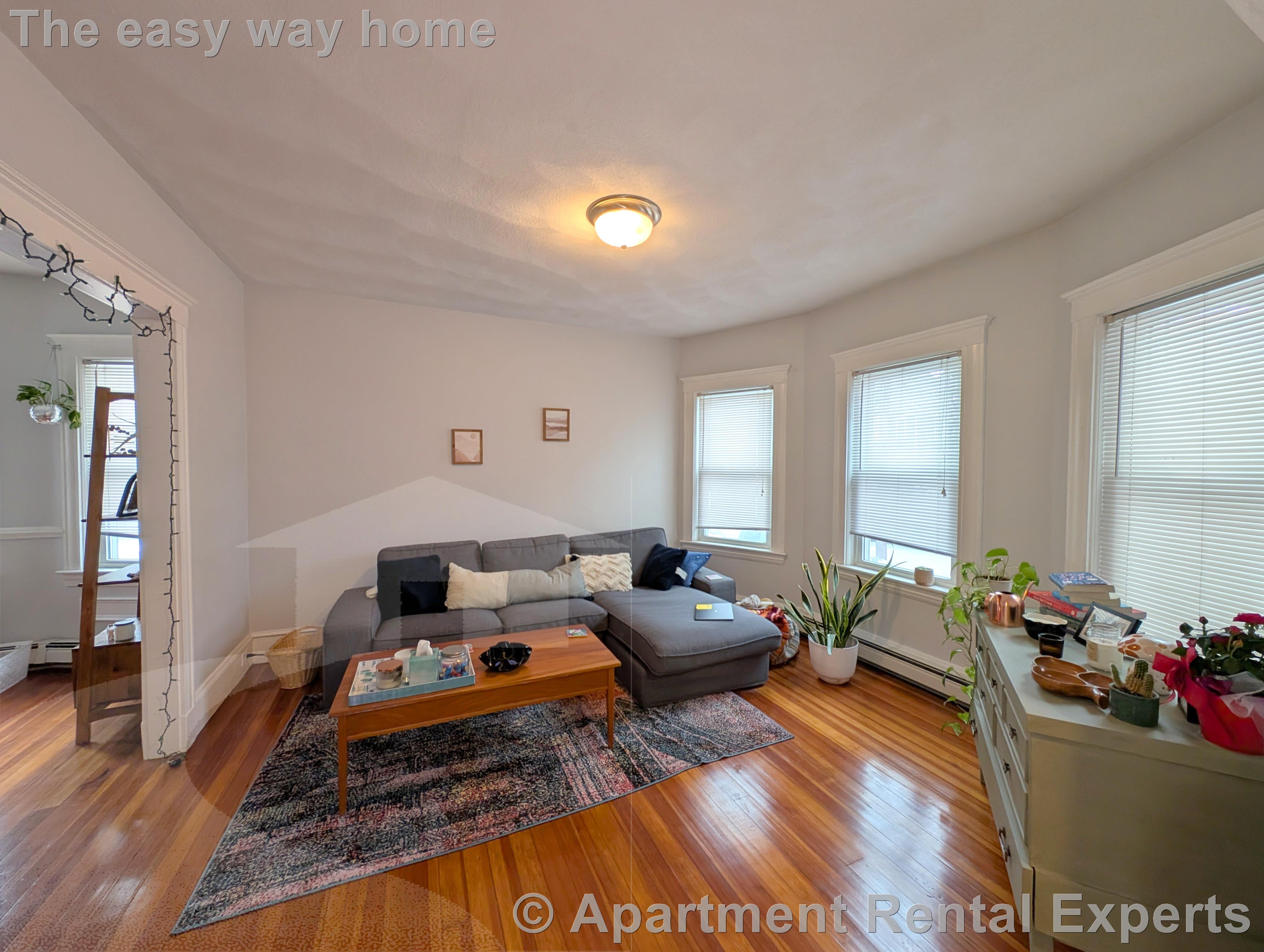 32 Trowbridge St, East Arlington