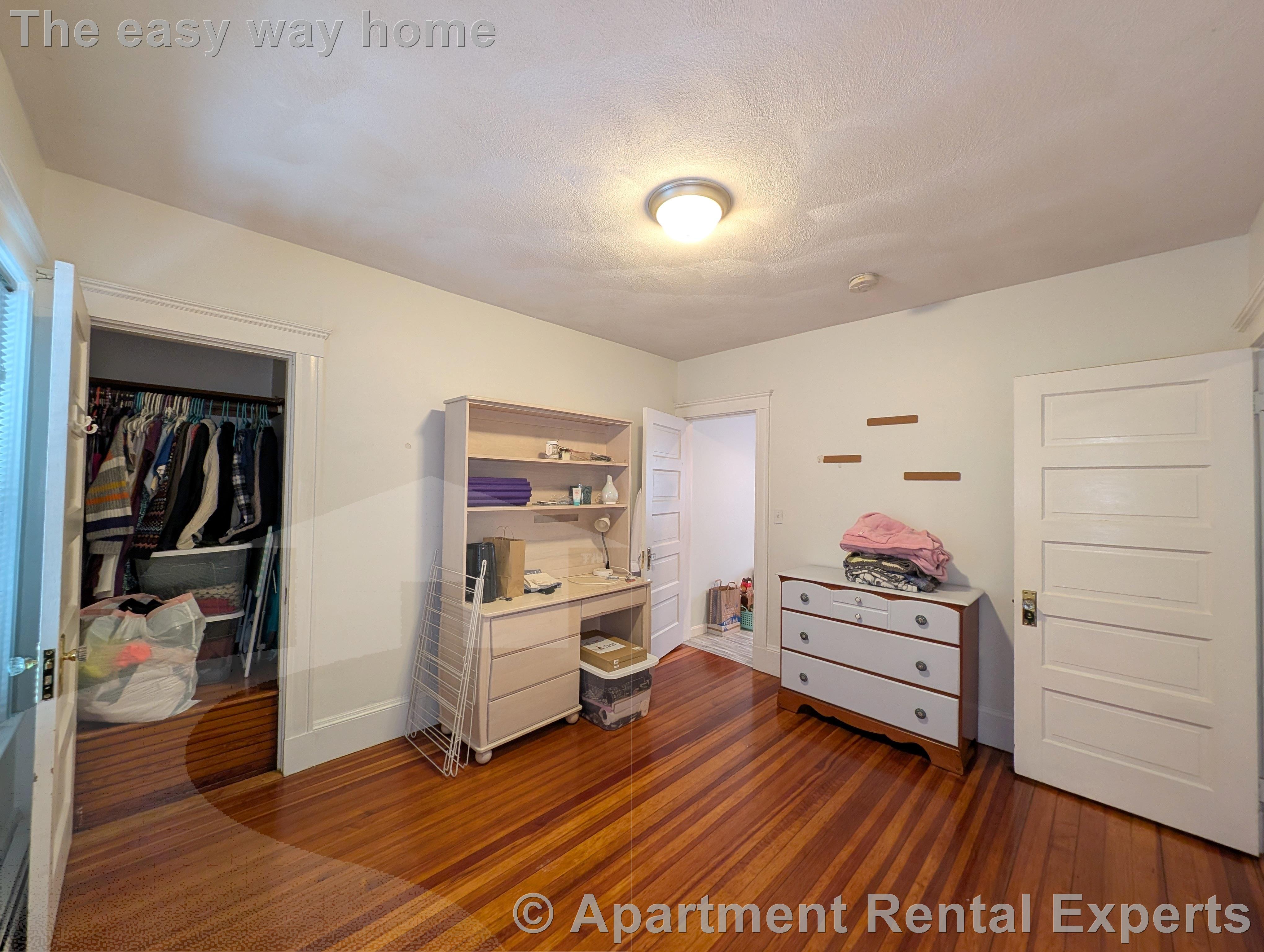 32 Trowbridge St, East Arlington