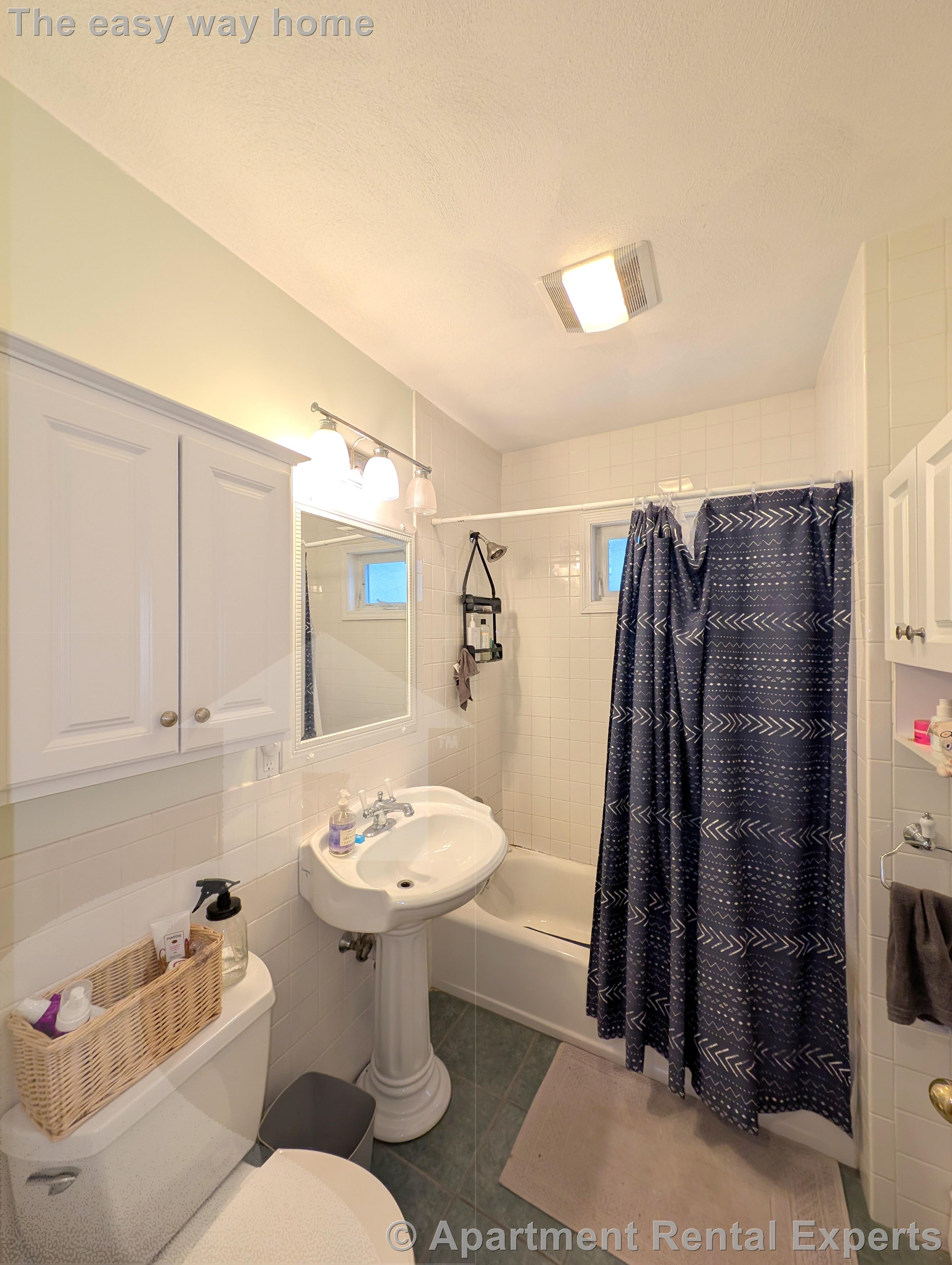 32 Trowbridge St, East Arlington