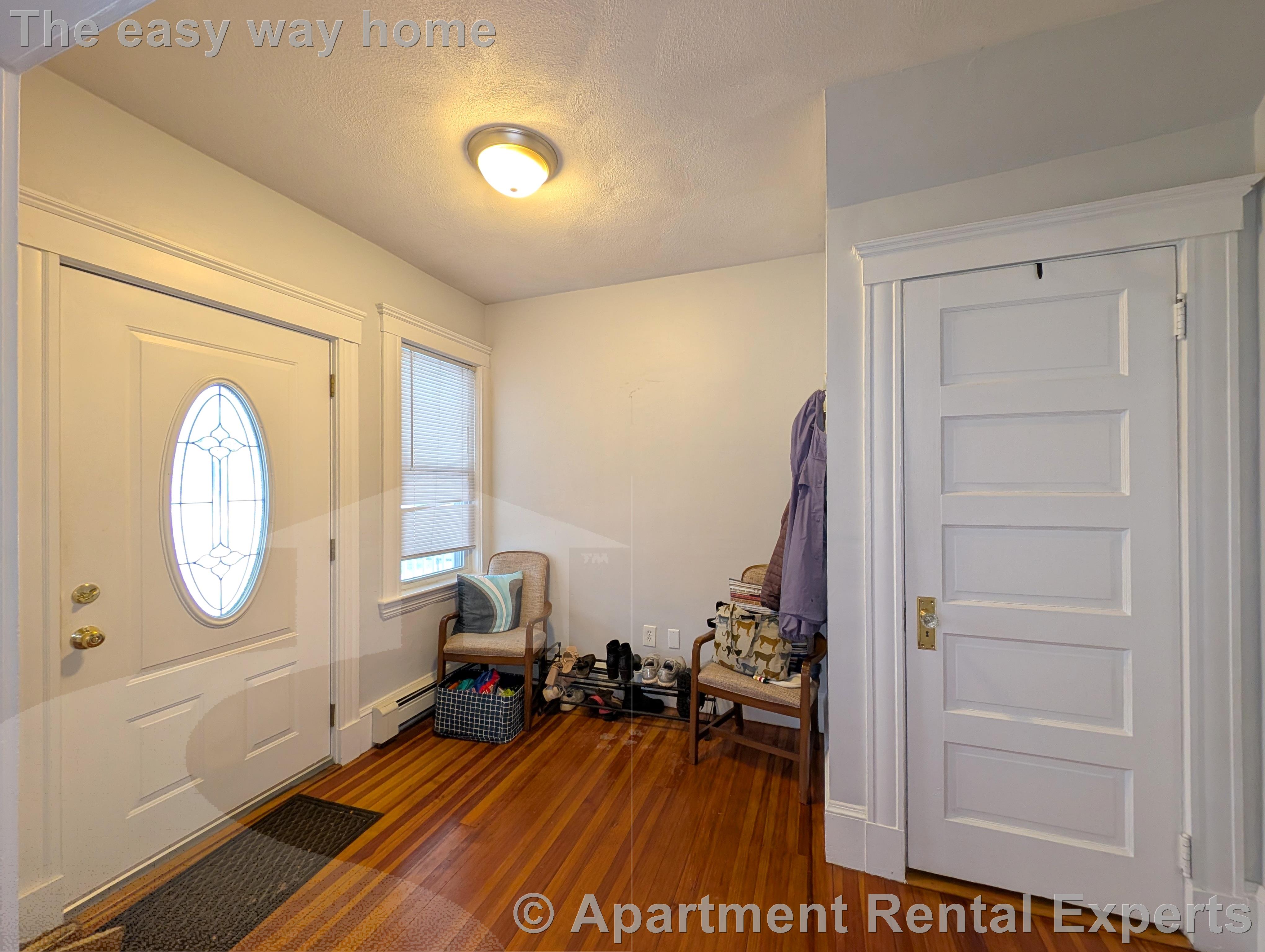 32 Trowbridge St, East Arlington