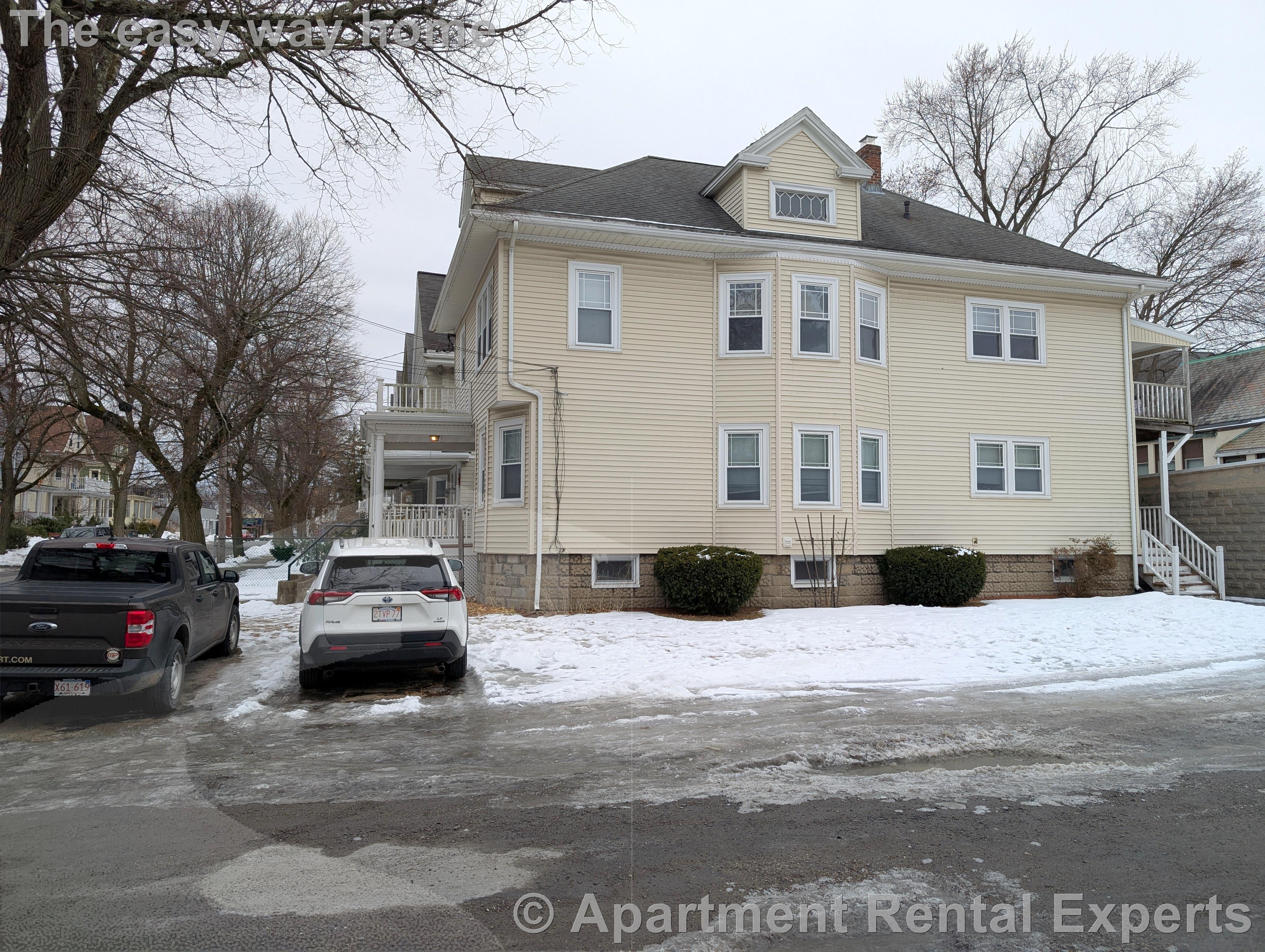 32 Trowbridge St, East Arlington