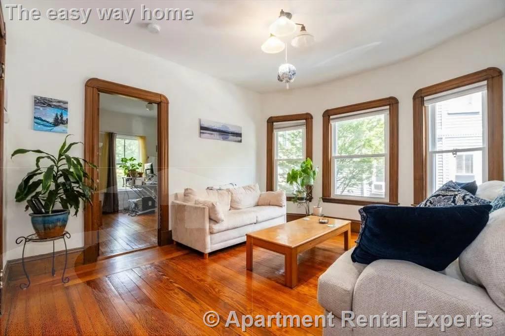 15 Traymore St, Porter Square