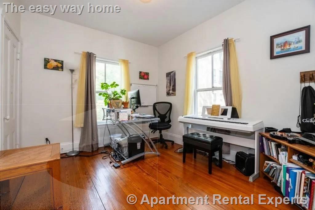 15 Traymore St, Porter Square