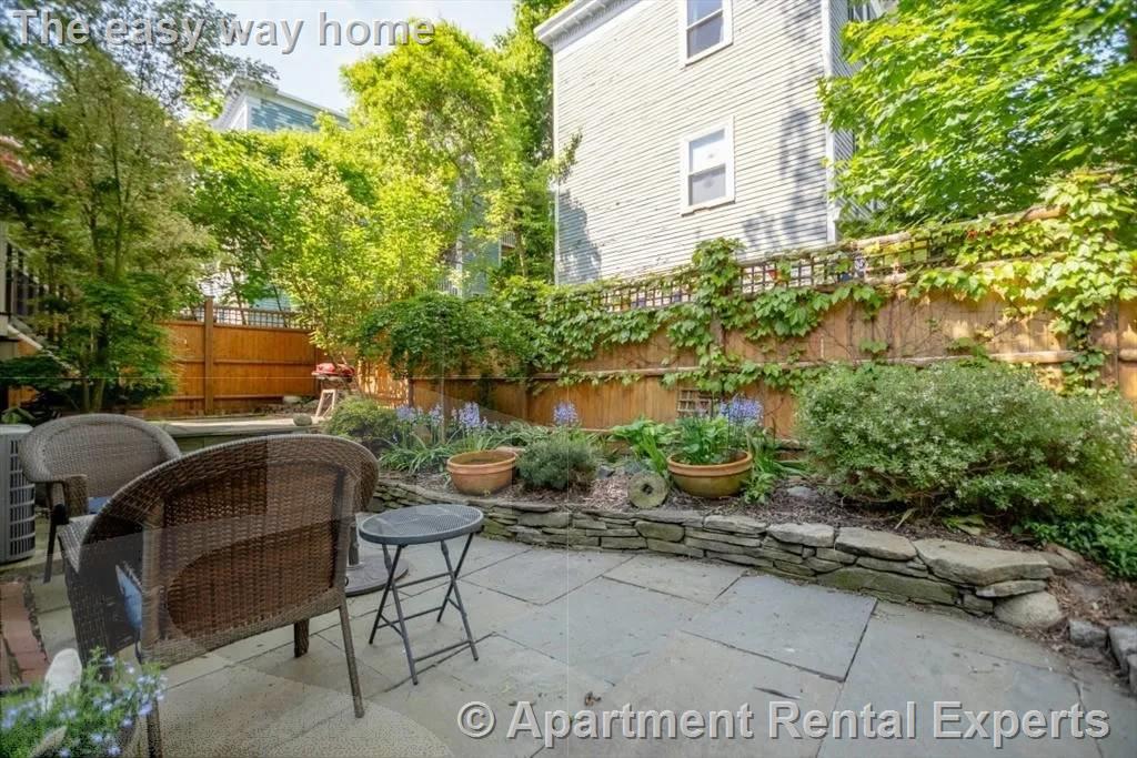 15 Traymore St, Porter Square