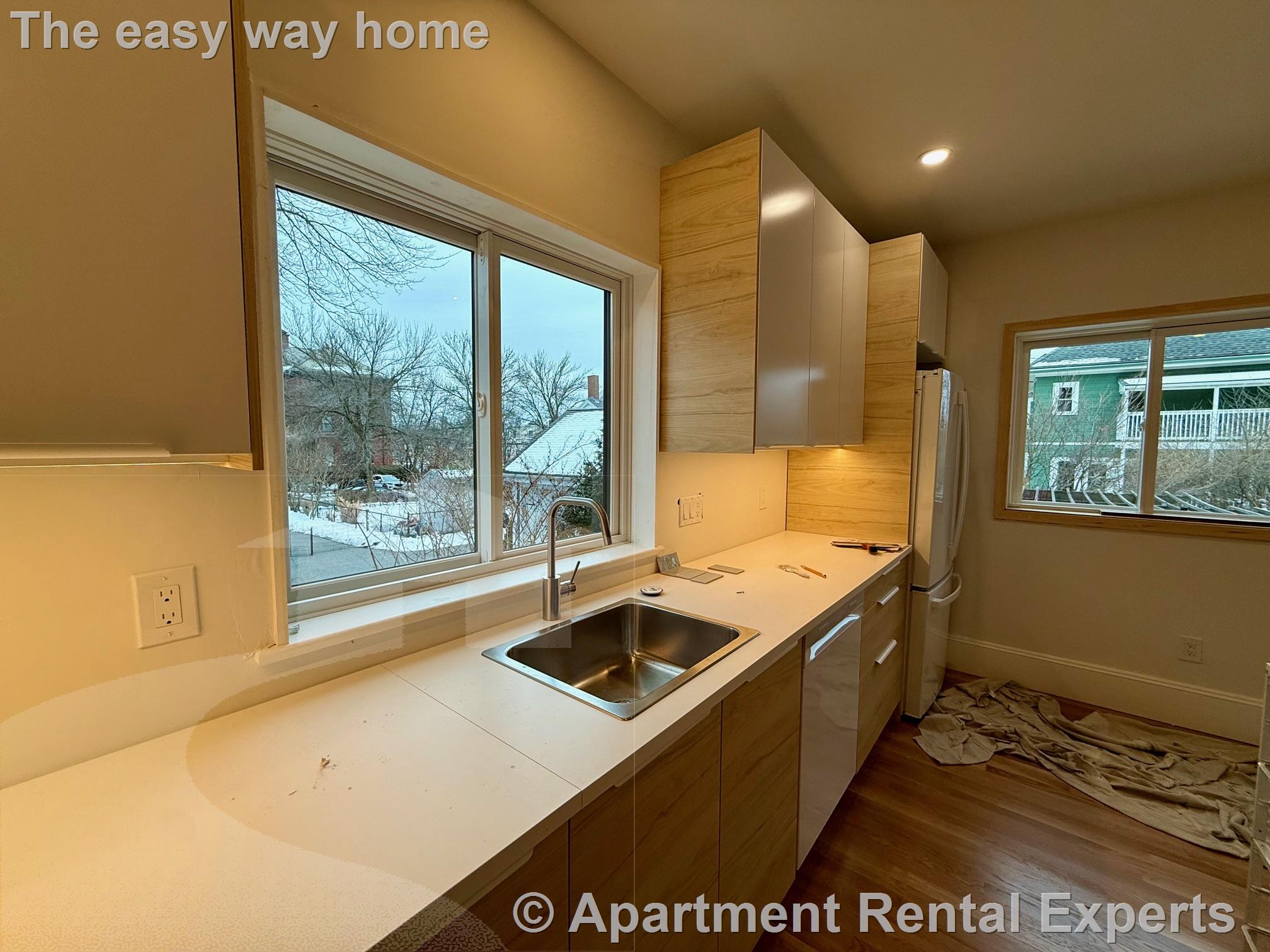 22 Elm Pl, Porter Square