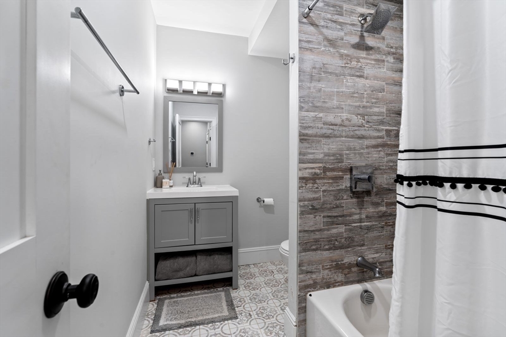 279 Gold St, South Boston