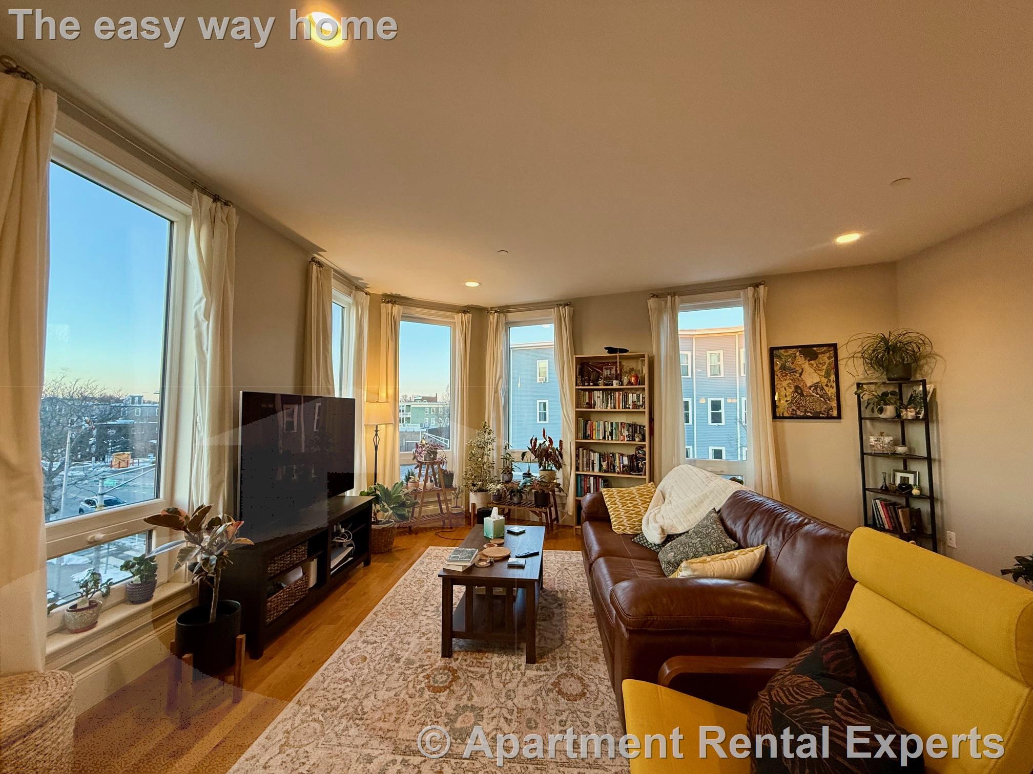 168 Hampshire, Central Square