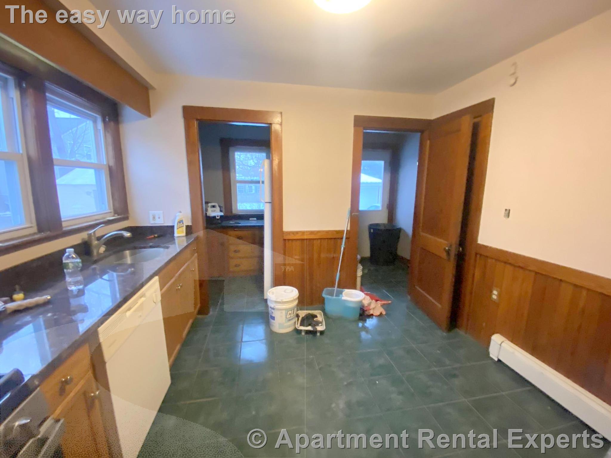 30 Holton St, West Medford