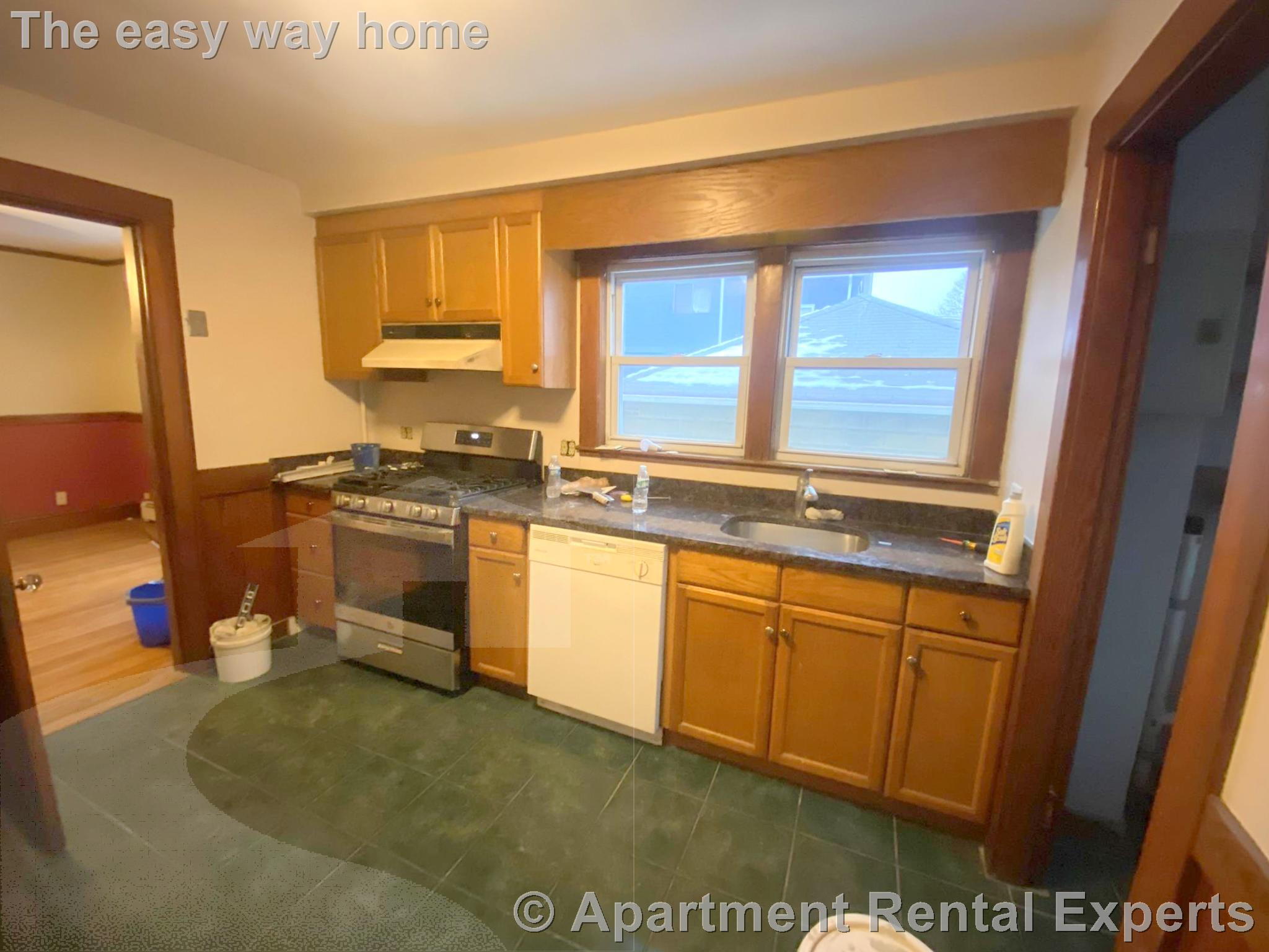 30 Holton St, West Medford