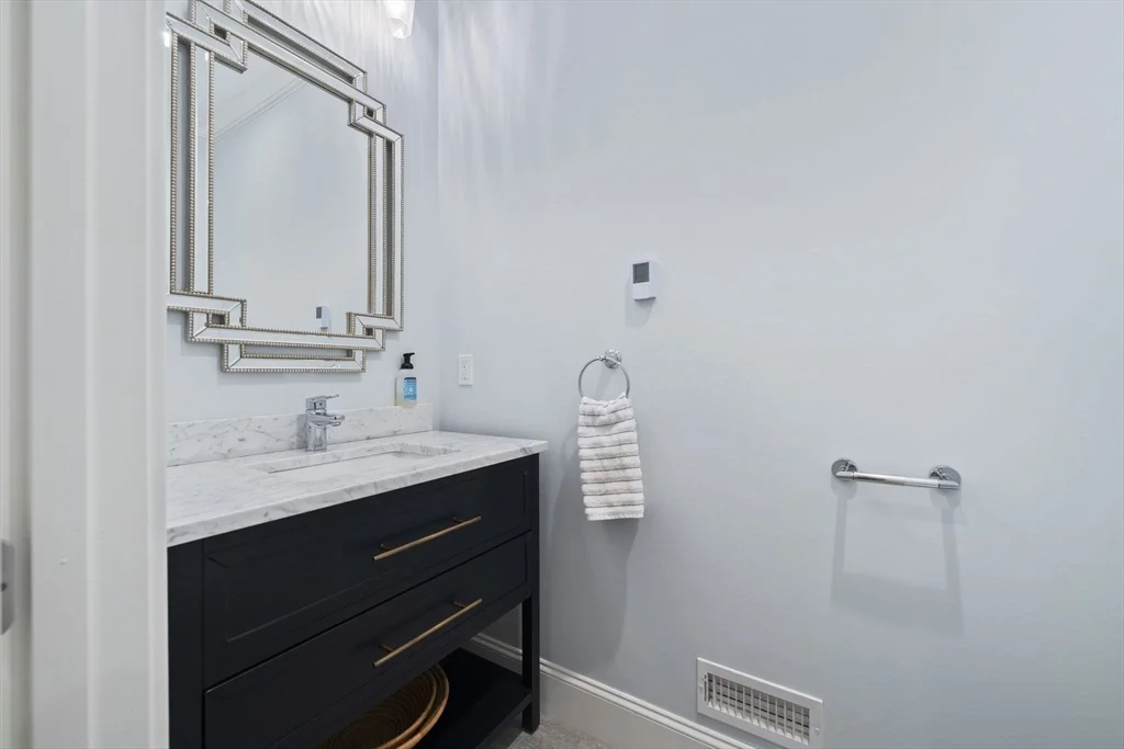 11 Woodhaven Rd, Waban