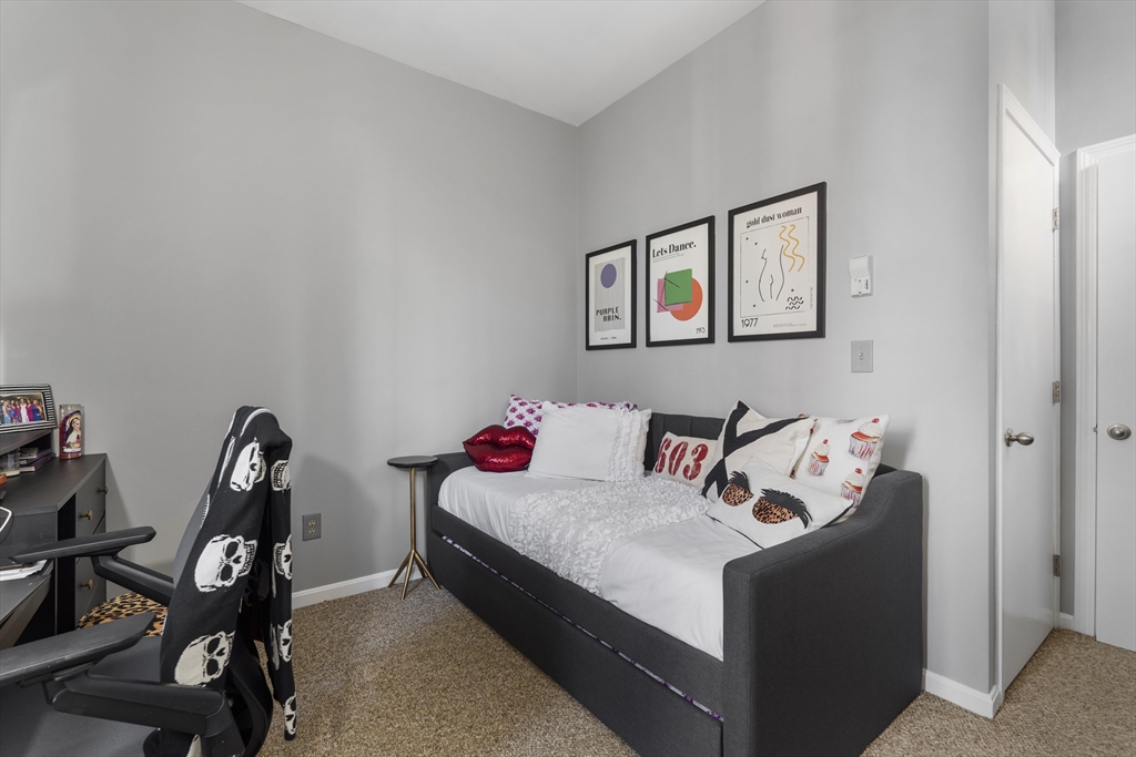 350 W Fourth, South Boston