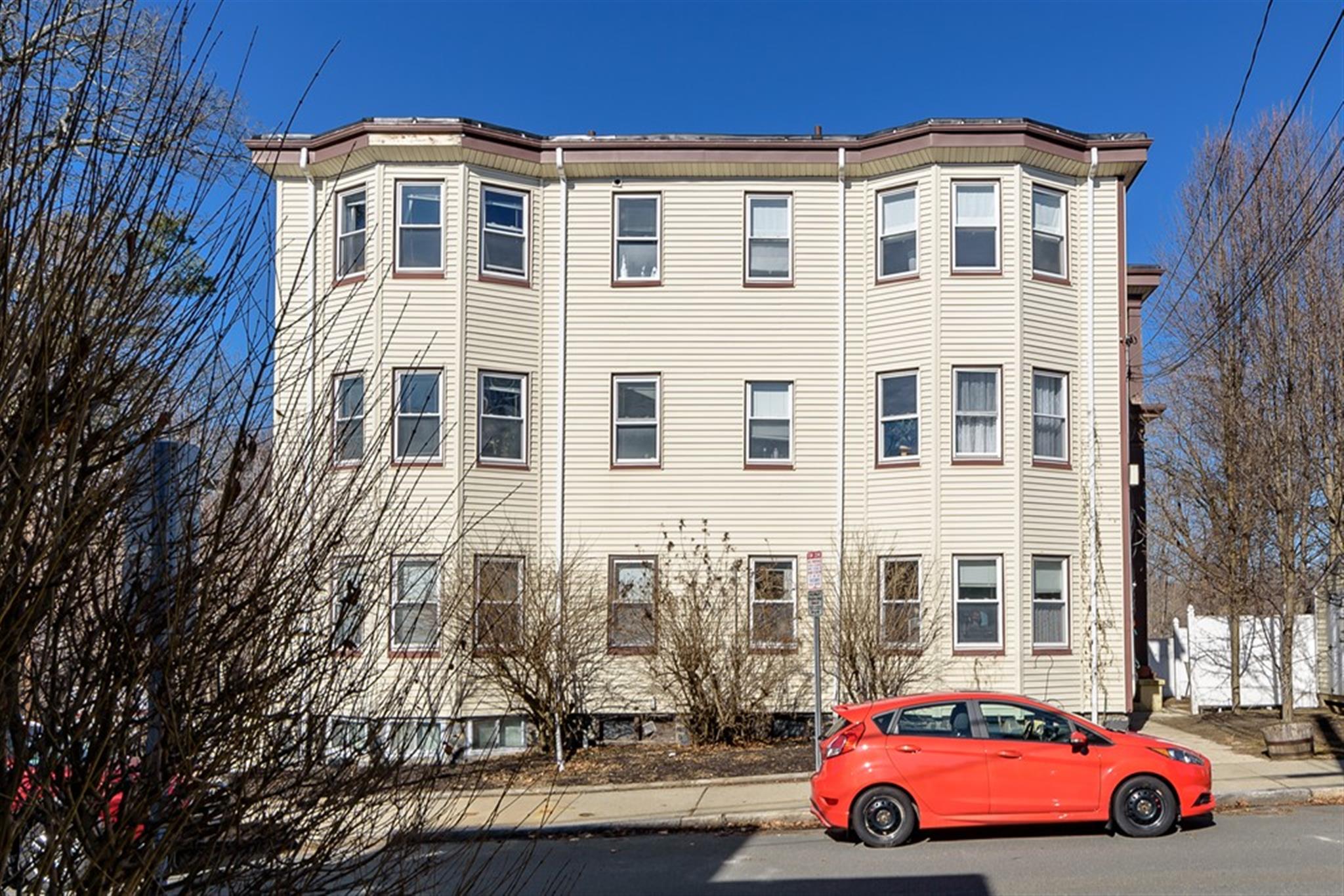 63 Waterhouse St, West Somerville