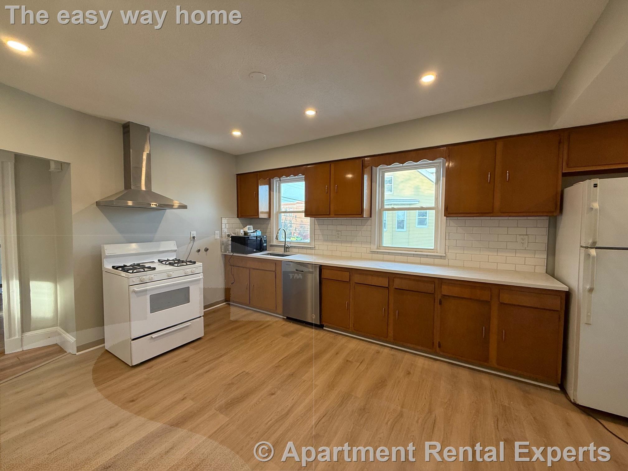 246 Harvard St, Powderhouse