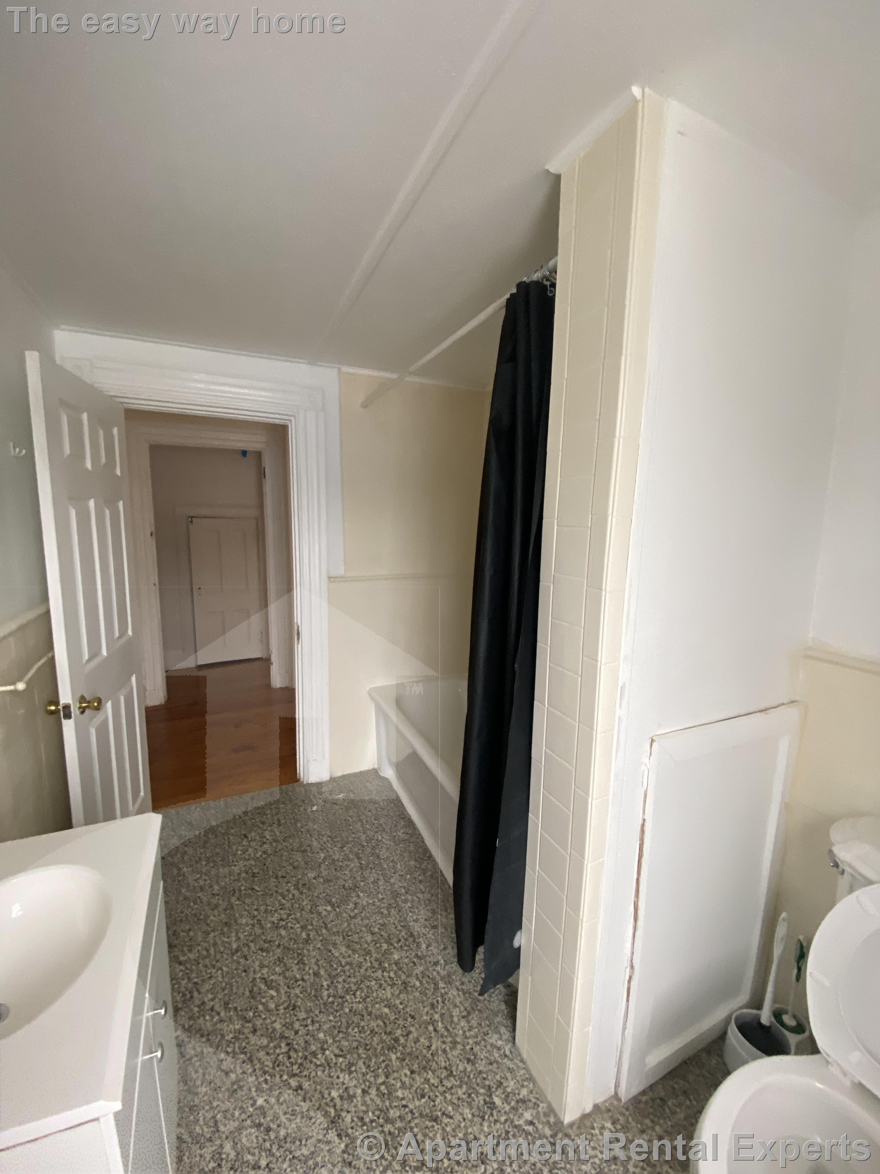 23 Forest St, Medford Square