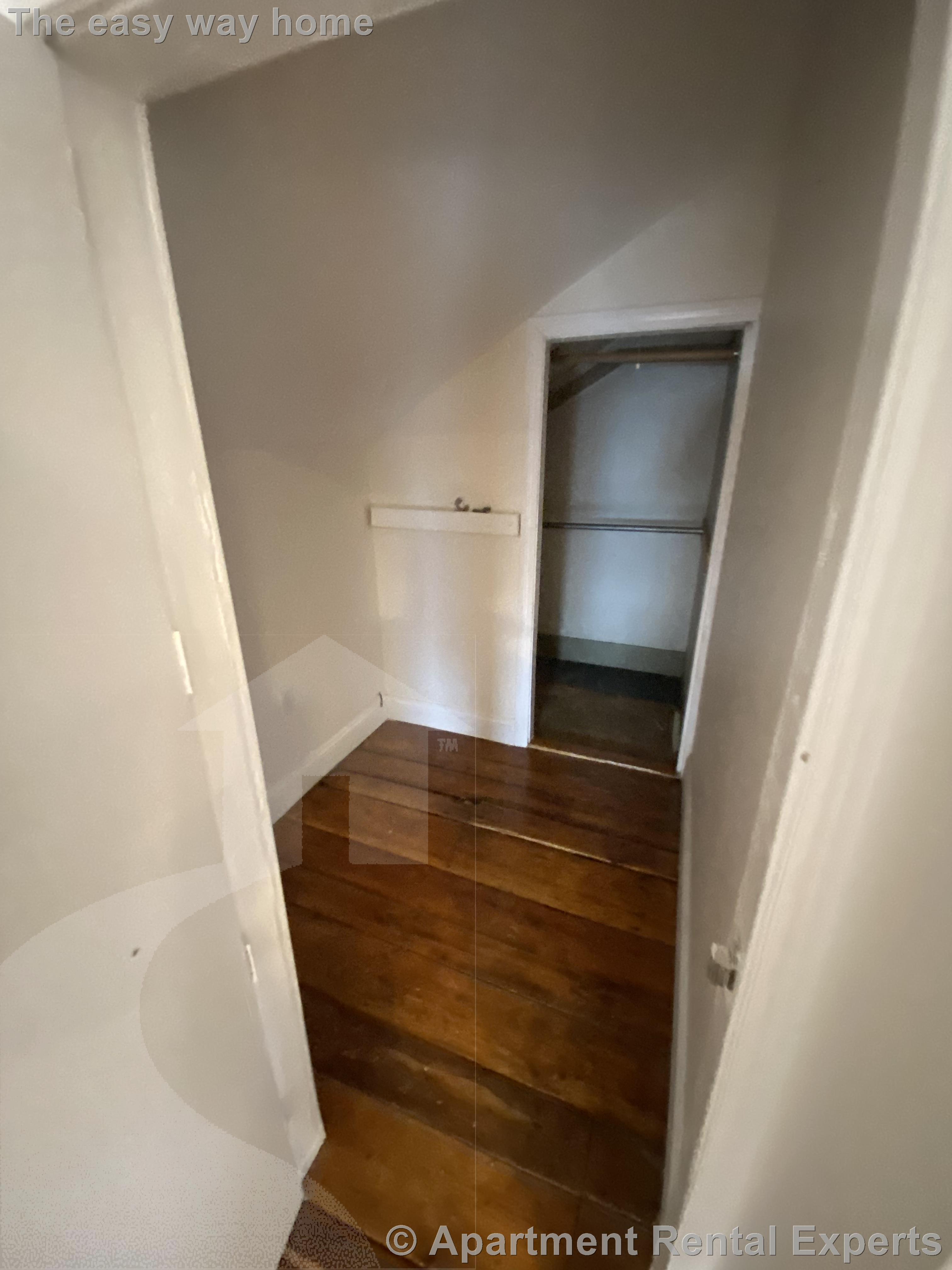 23 Forest St, Medford Square