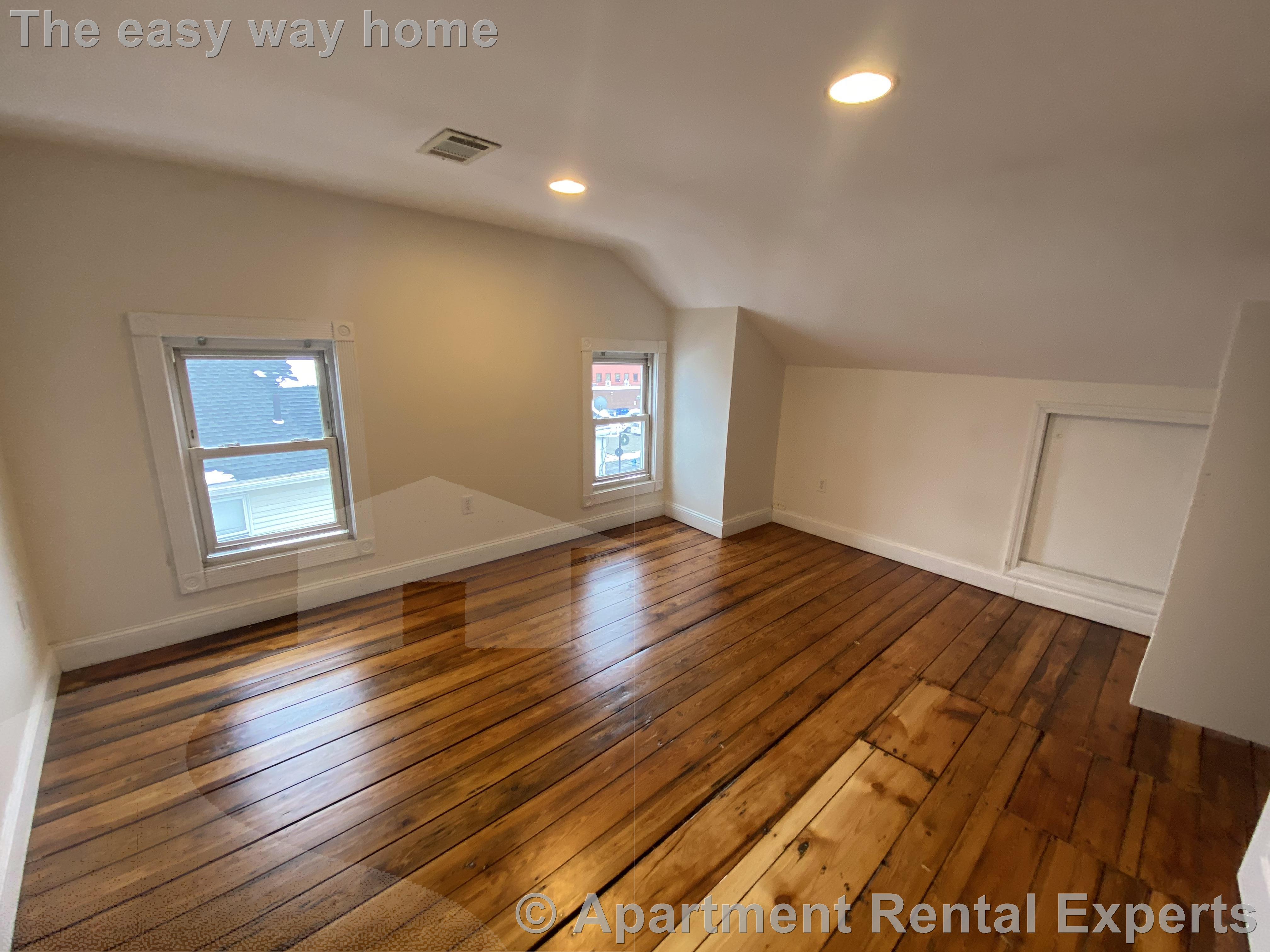 23 Forest St, Medford Square