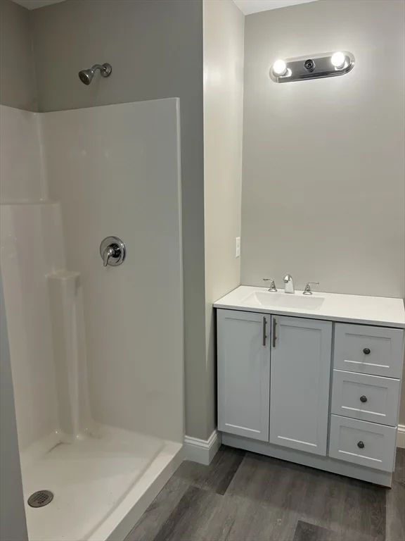 5 Santana Way, Carver