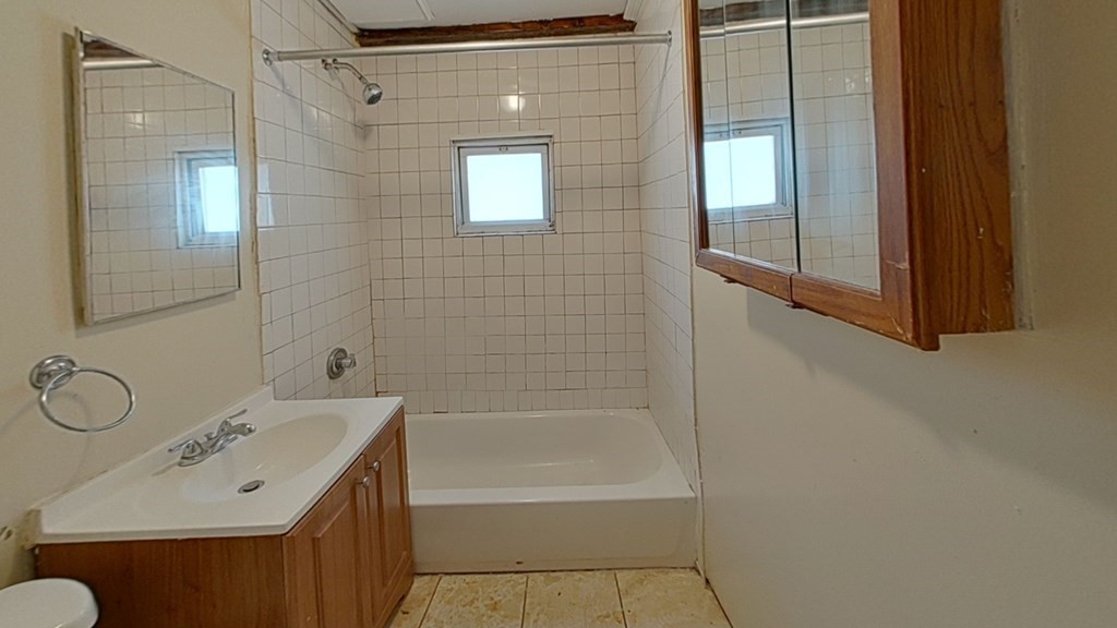 17 Marcella St, Roxbury