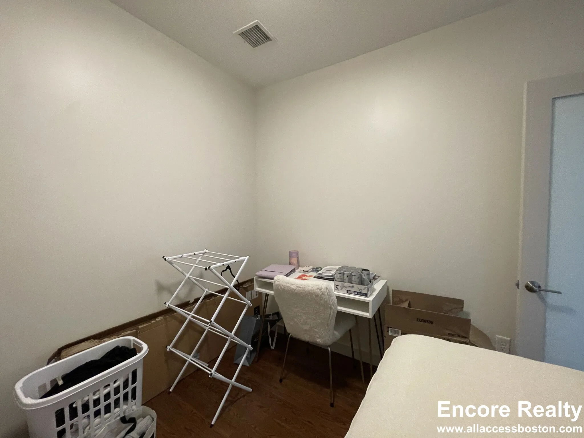455 Harvard St, North Brookline
