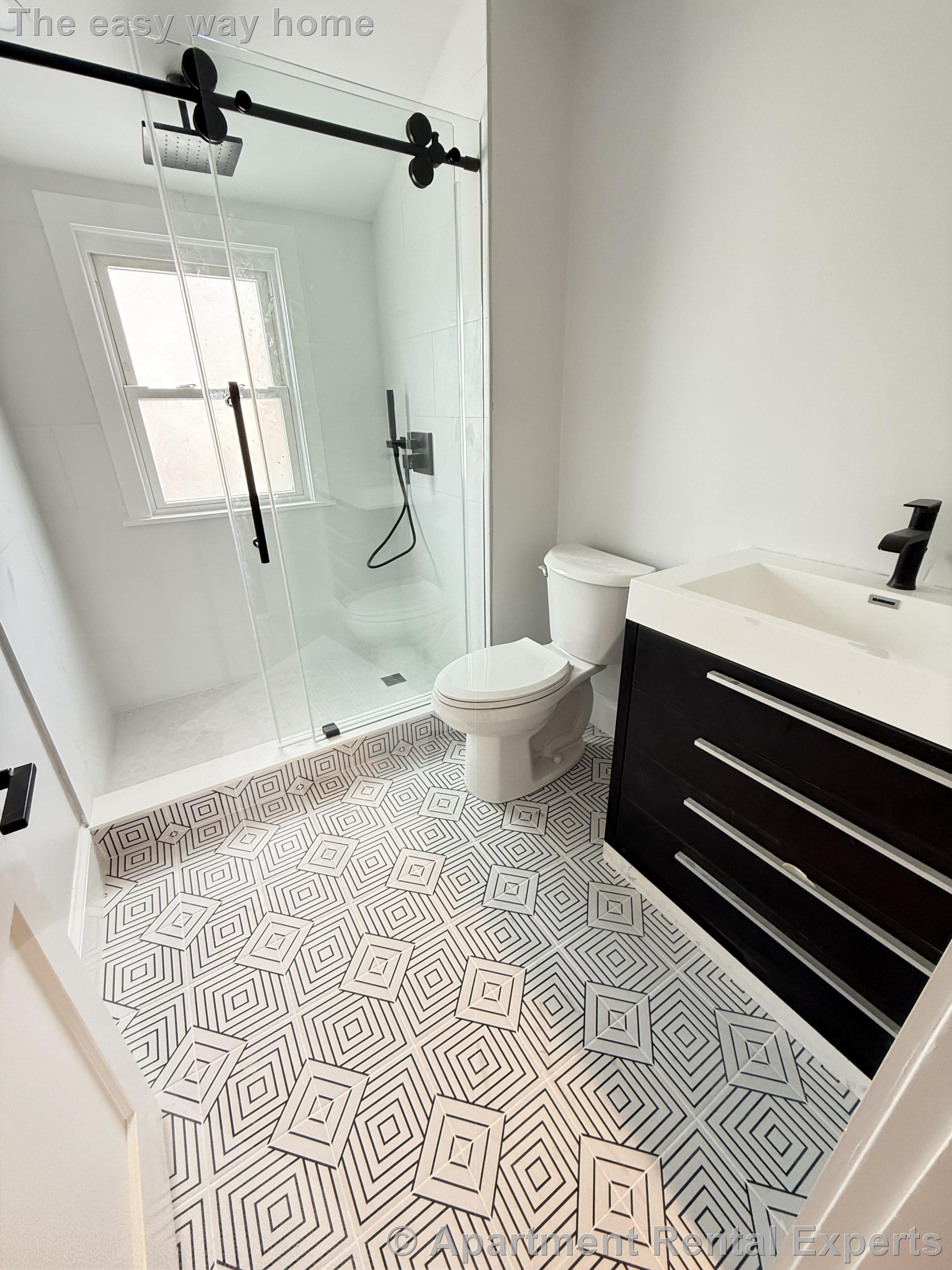 7 Dickson St, Teele Square