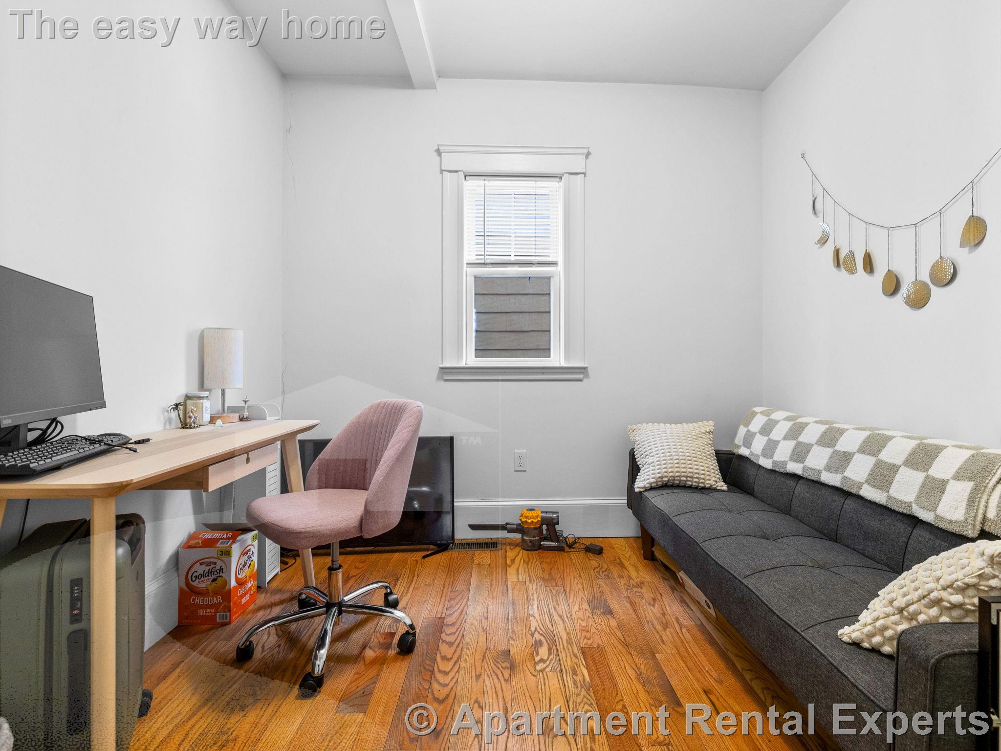 80 Bowdoin St, Tufts