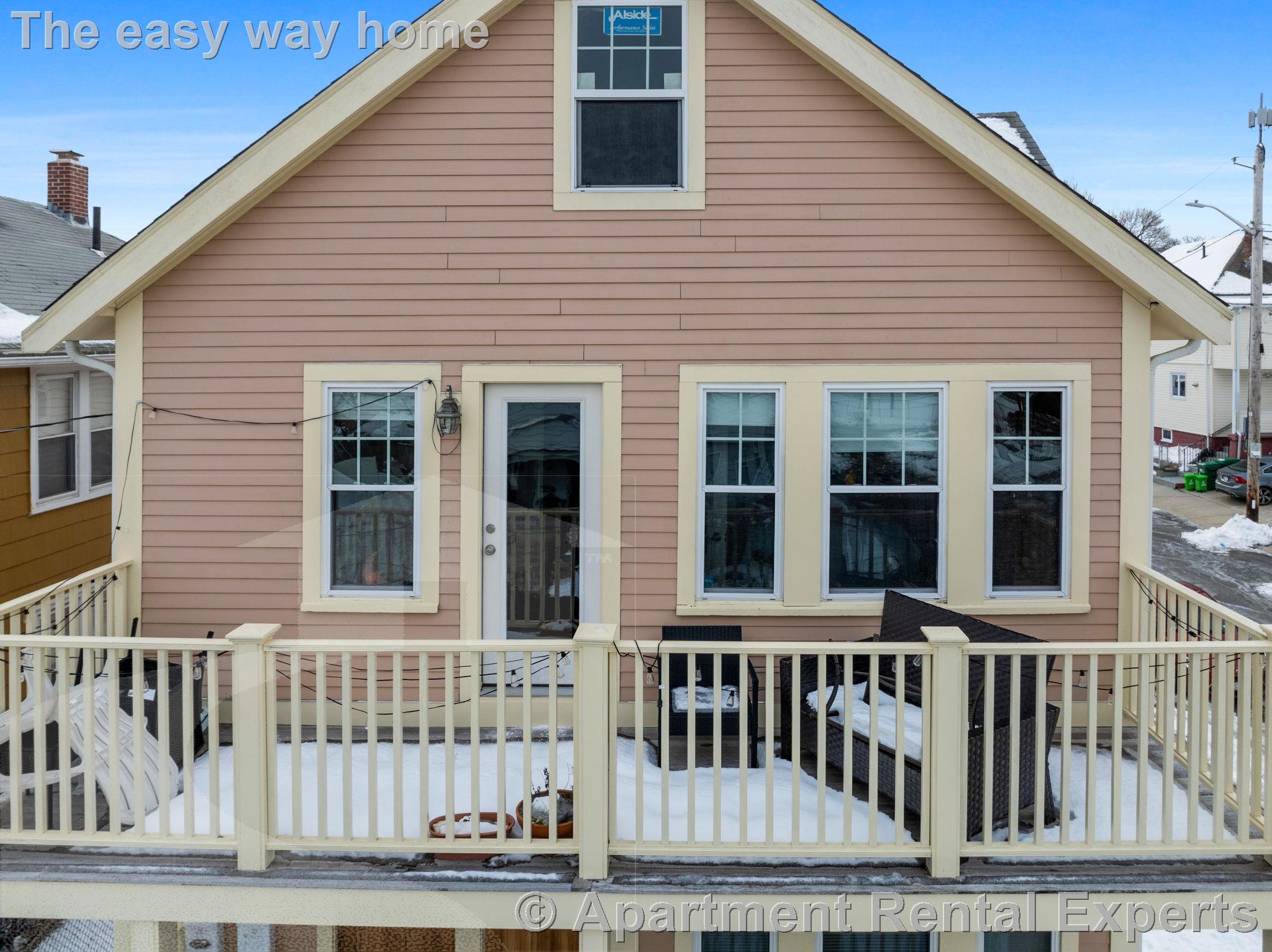 78 Bowdoin St, Tufts