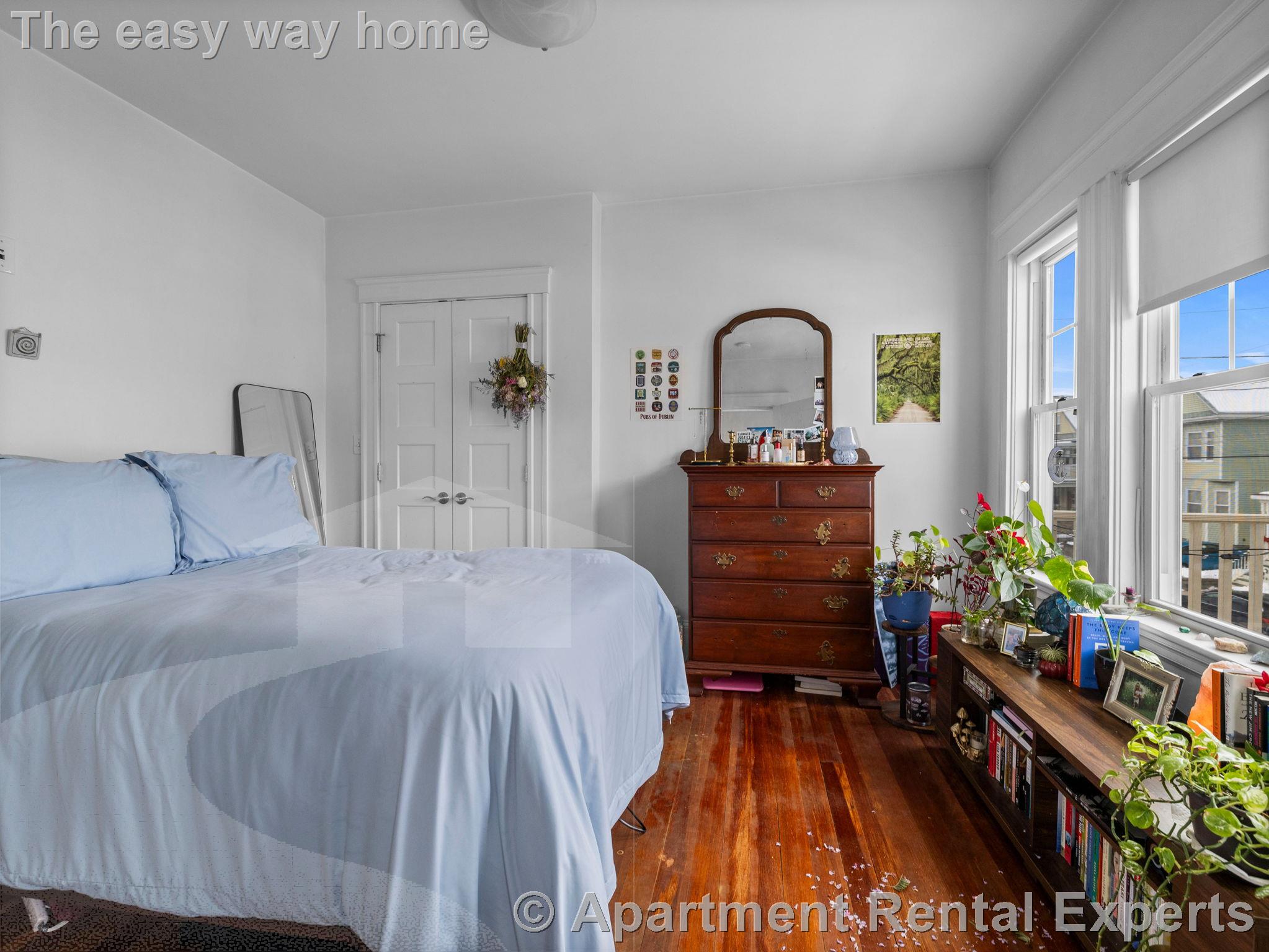 78 Bowdoin St, Tufts