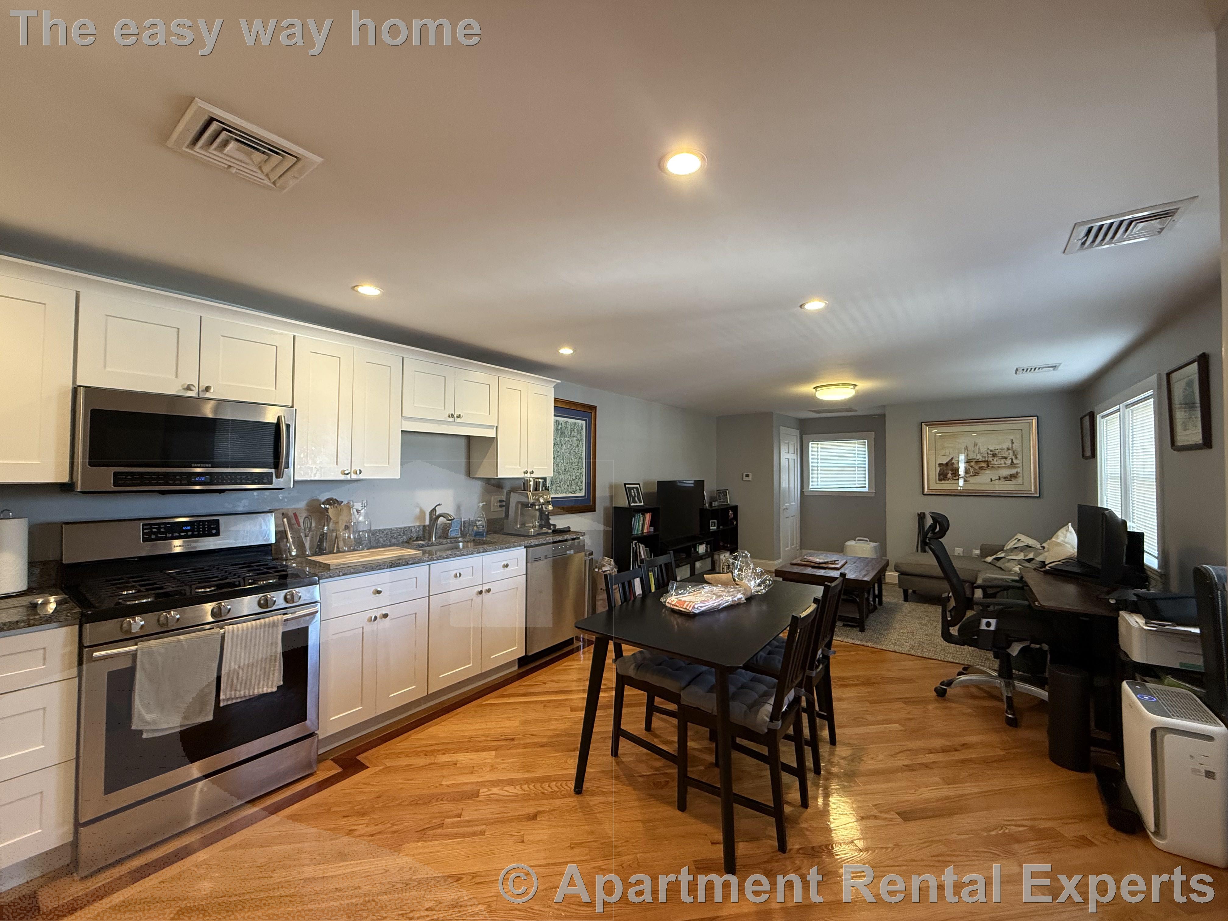 21 Ashland St, Malden Center