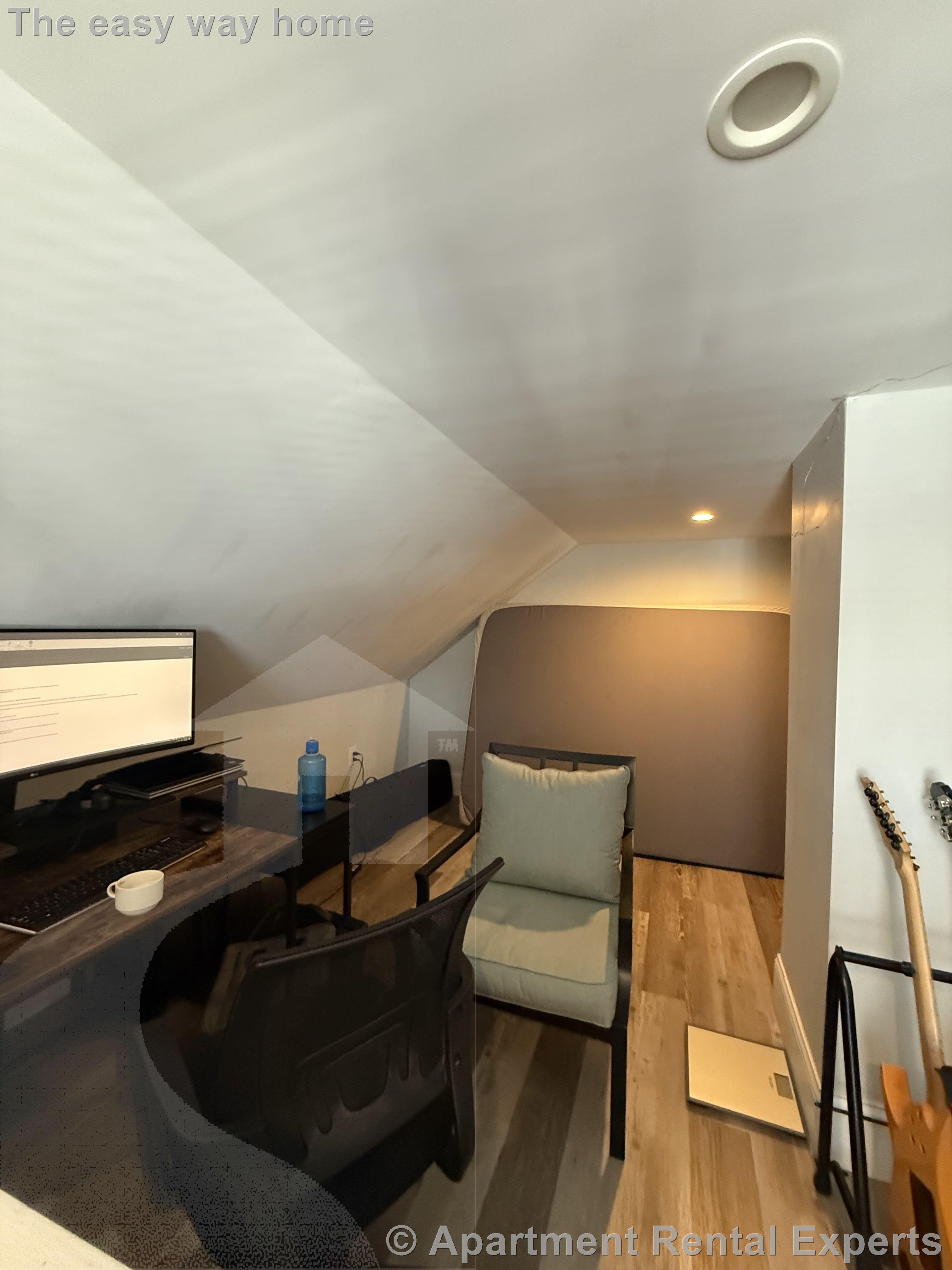 21 Ashland St, Malden Center