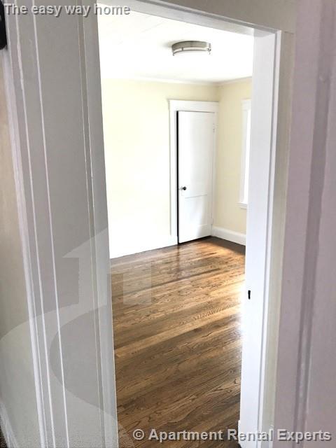 119 Burget Ave, Tufts