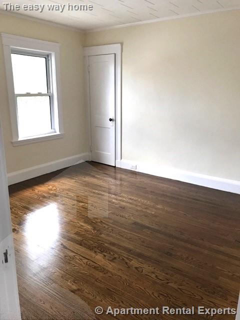 119 Burget Ave, Tufts