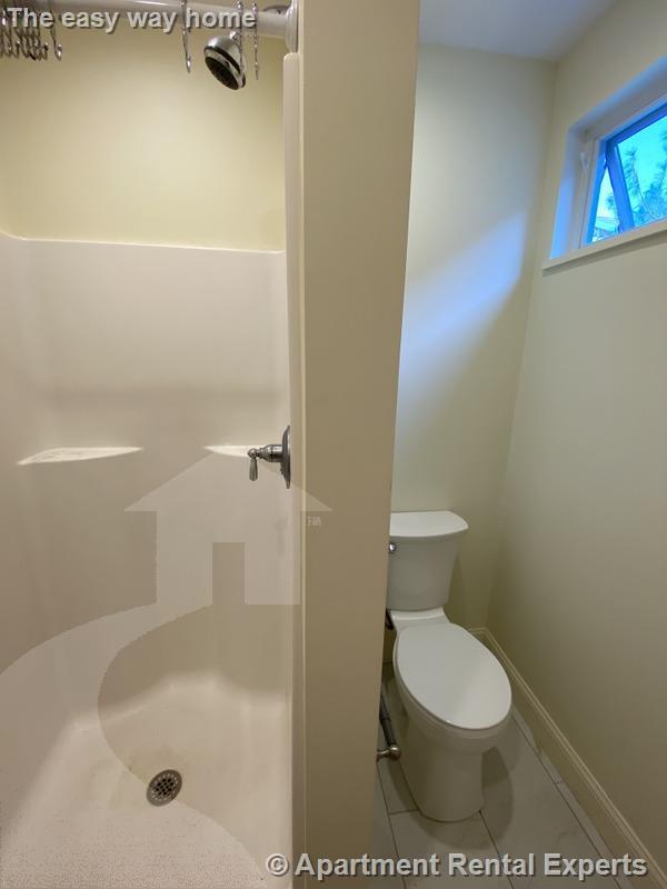 379 Harvard St, Harvard Square