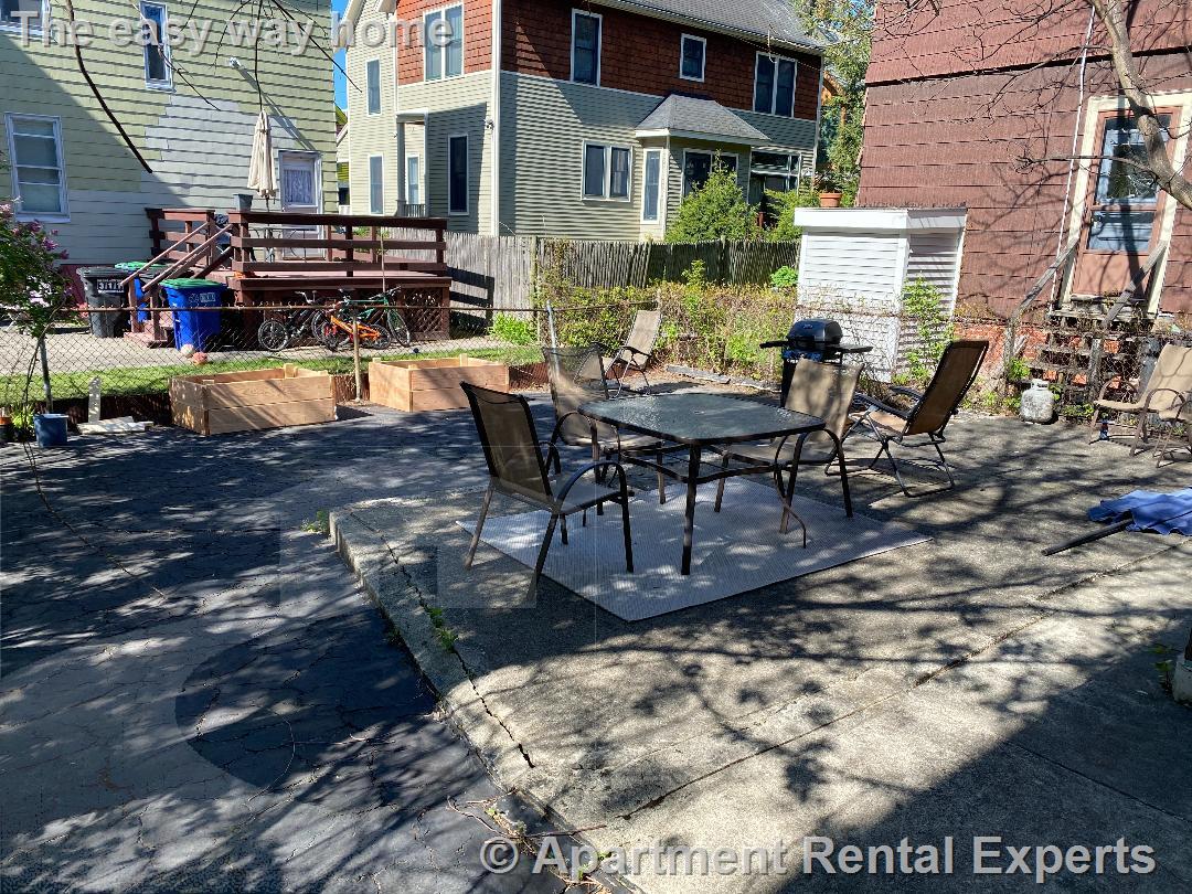 366 Highland Ave, Davis Square