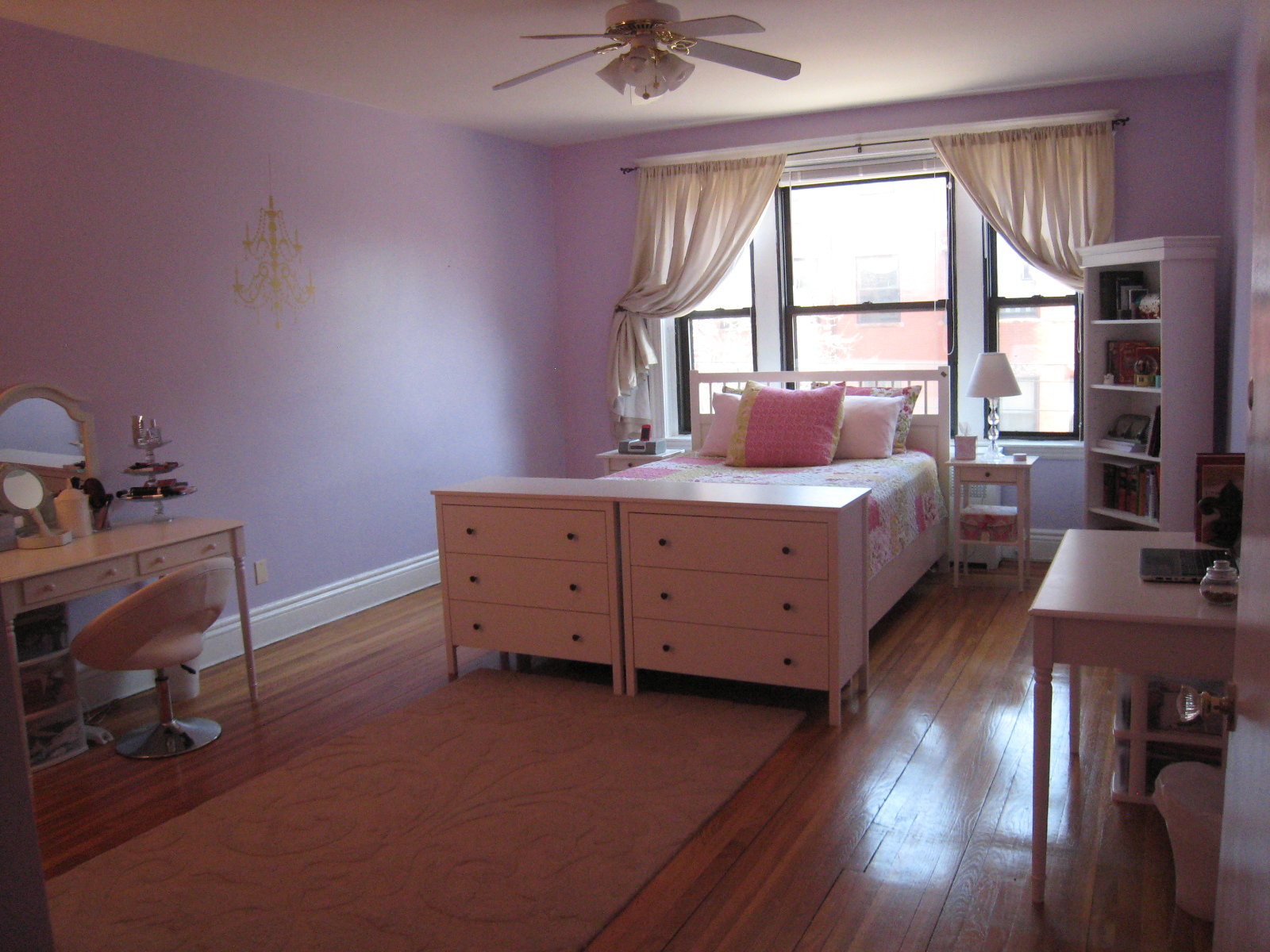 40 Carlton St, Longwood