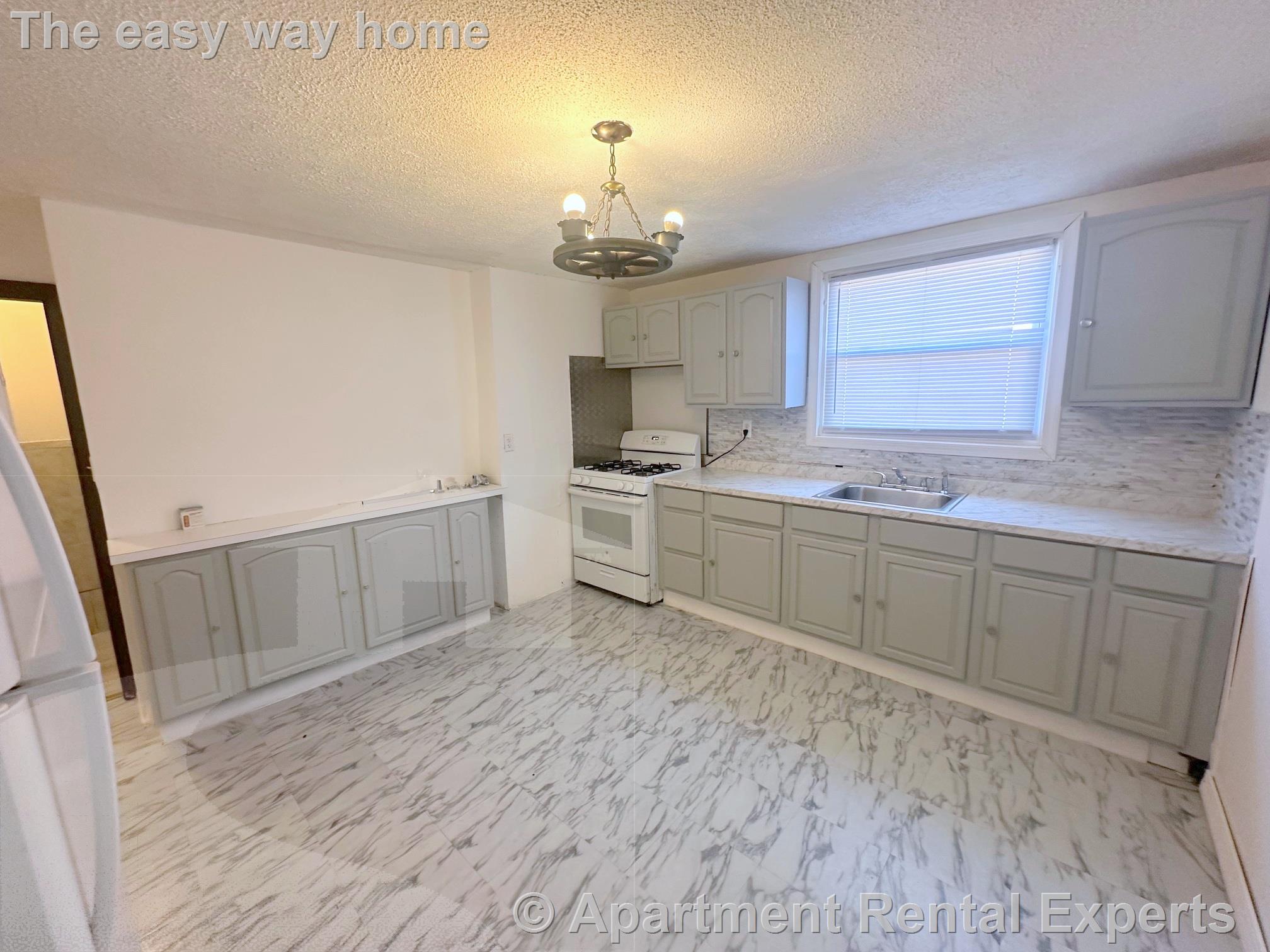 47 Harvard Ave, Tufts