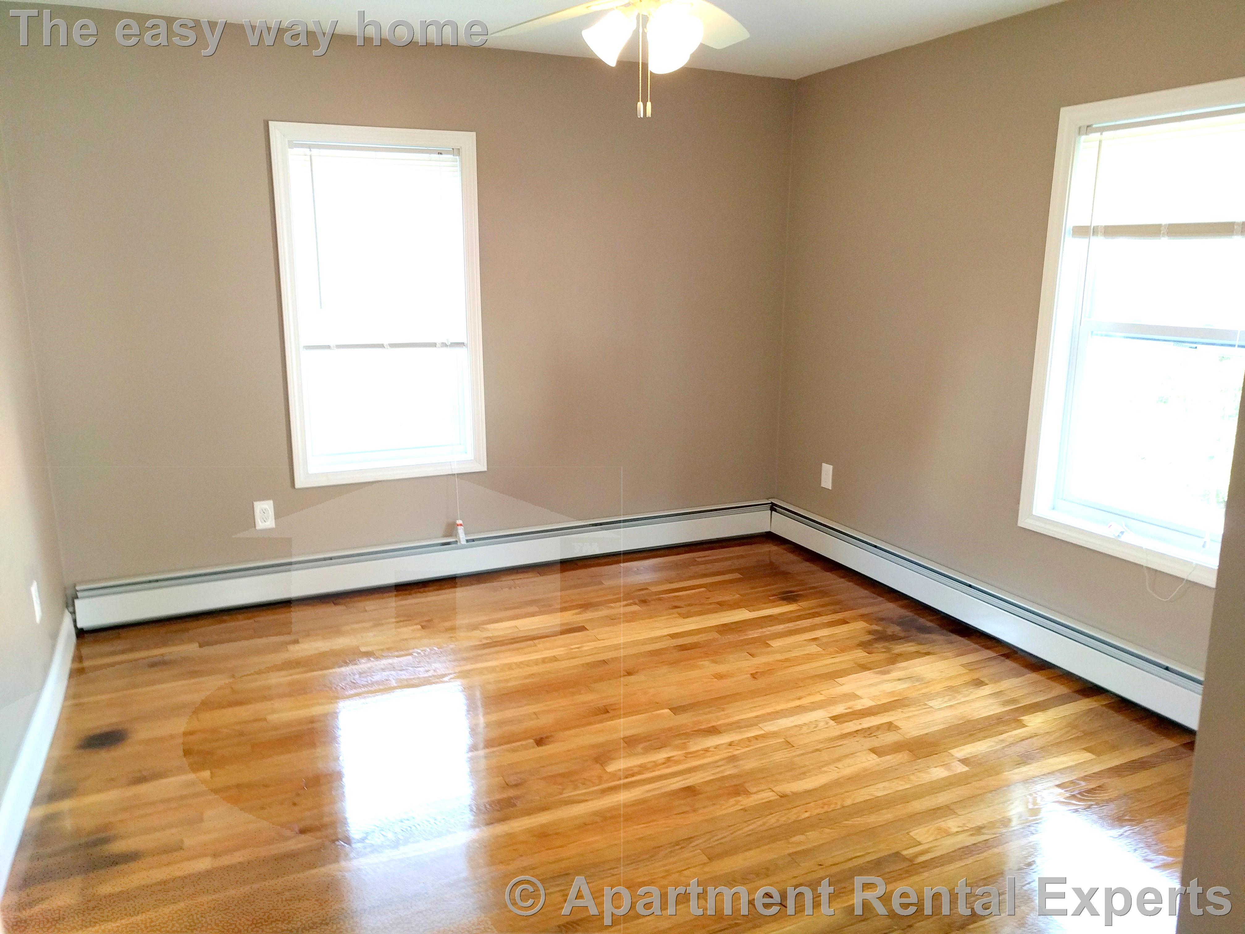 84 Cross St, Sullivan Square