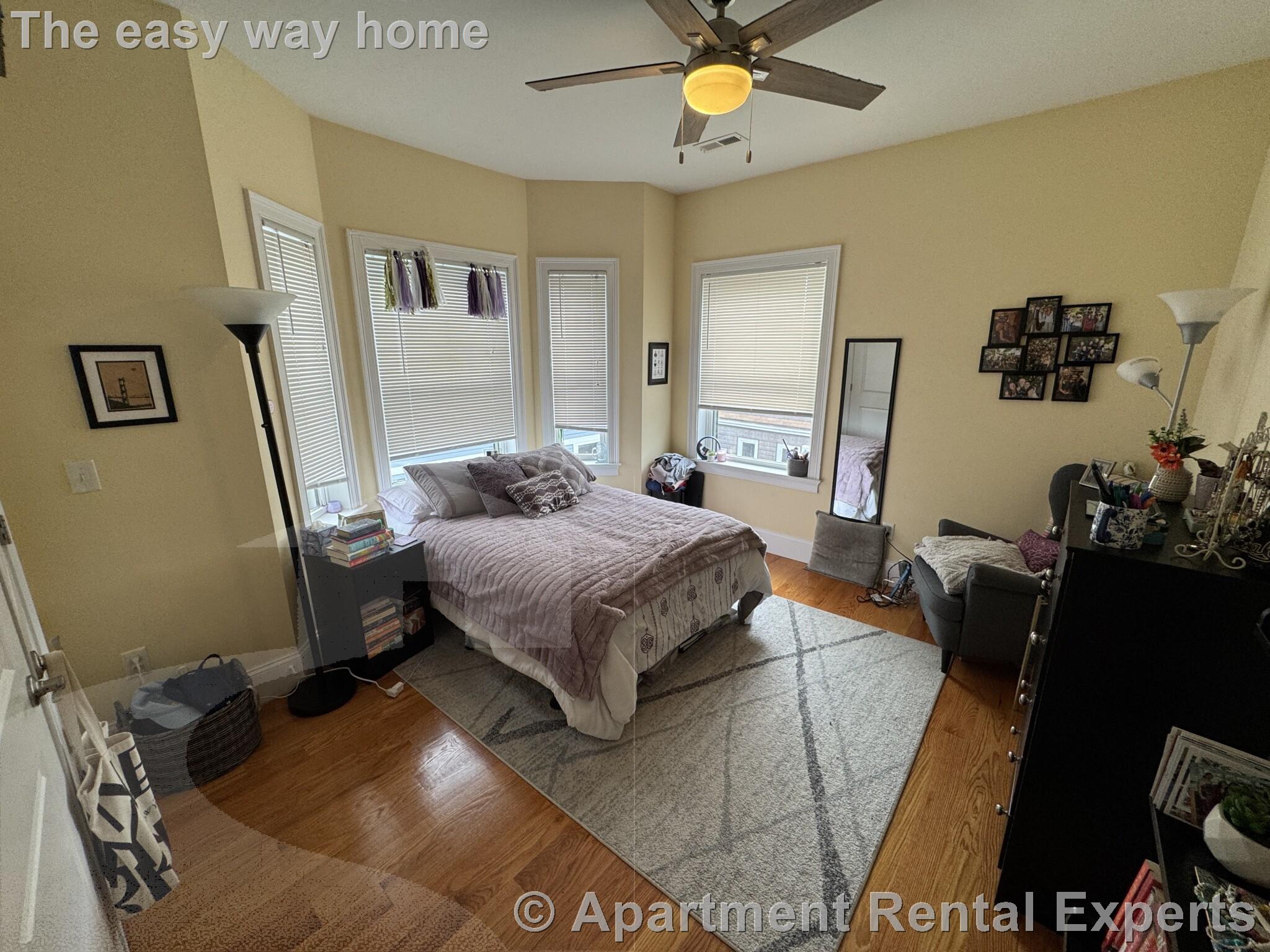 116-118 Holland St, Davis Square