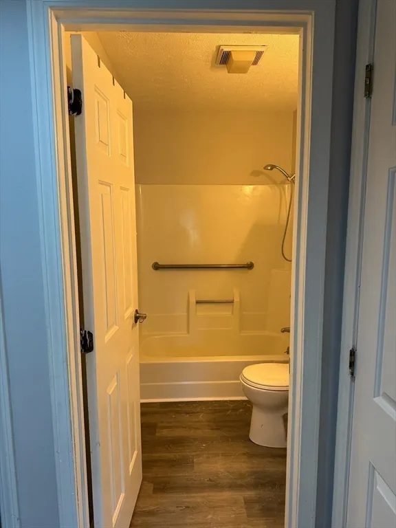 53 Steeplechase Ct, Zip 01832