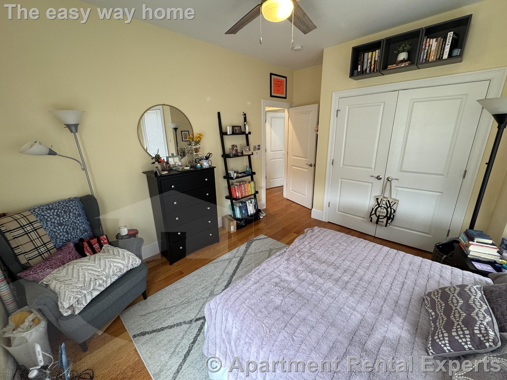 116-118 Holland St, Davis Square