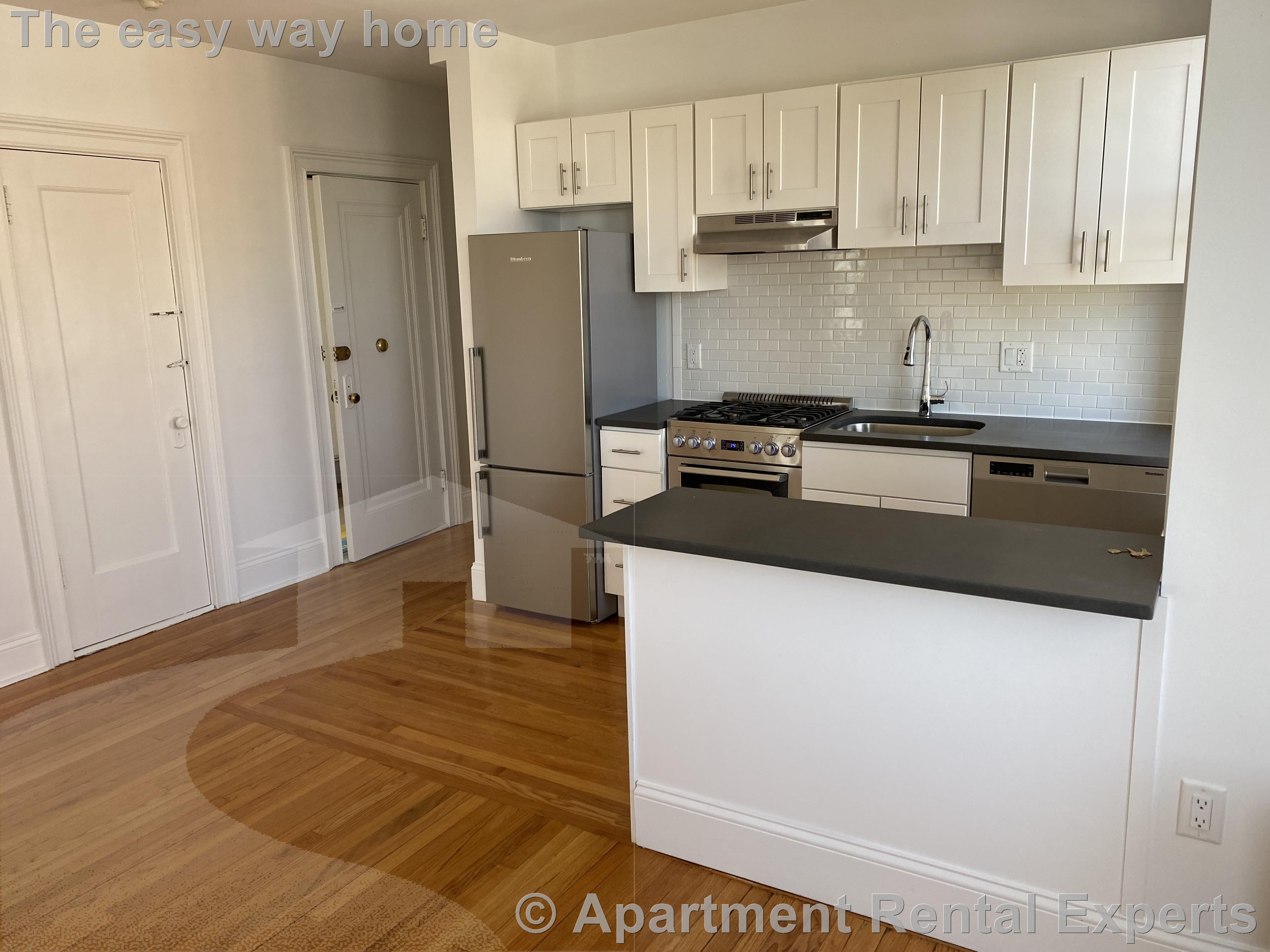 172 Maple St, Malden Center