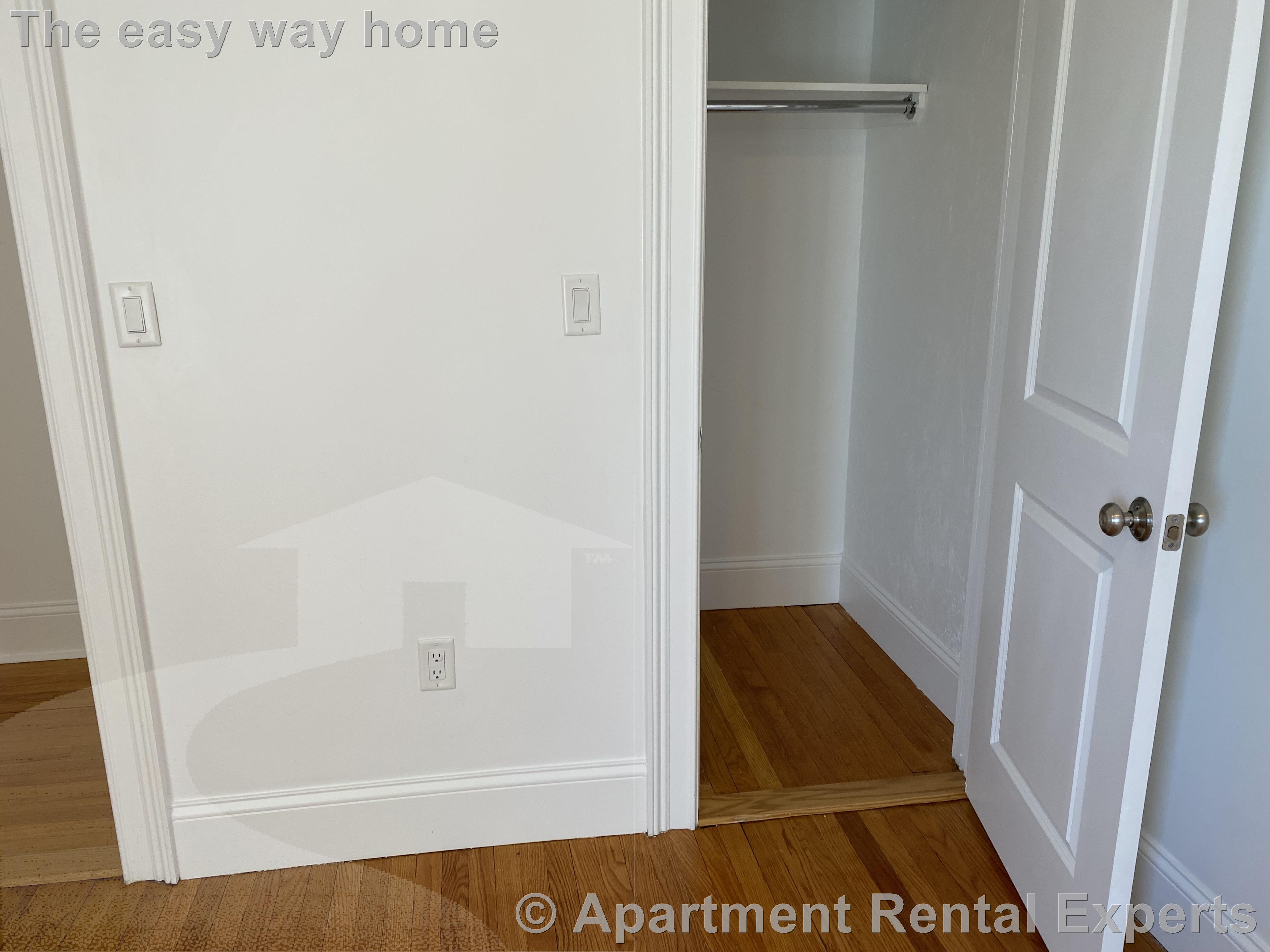 172 Maple St, Malden Center