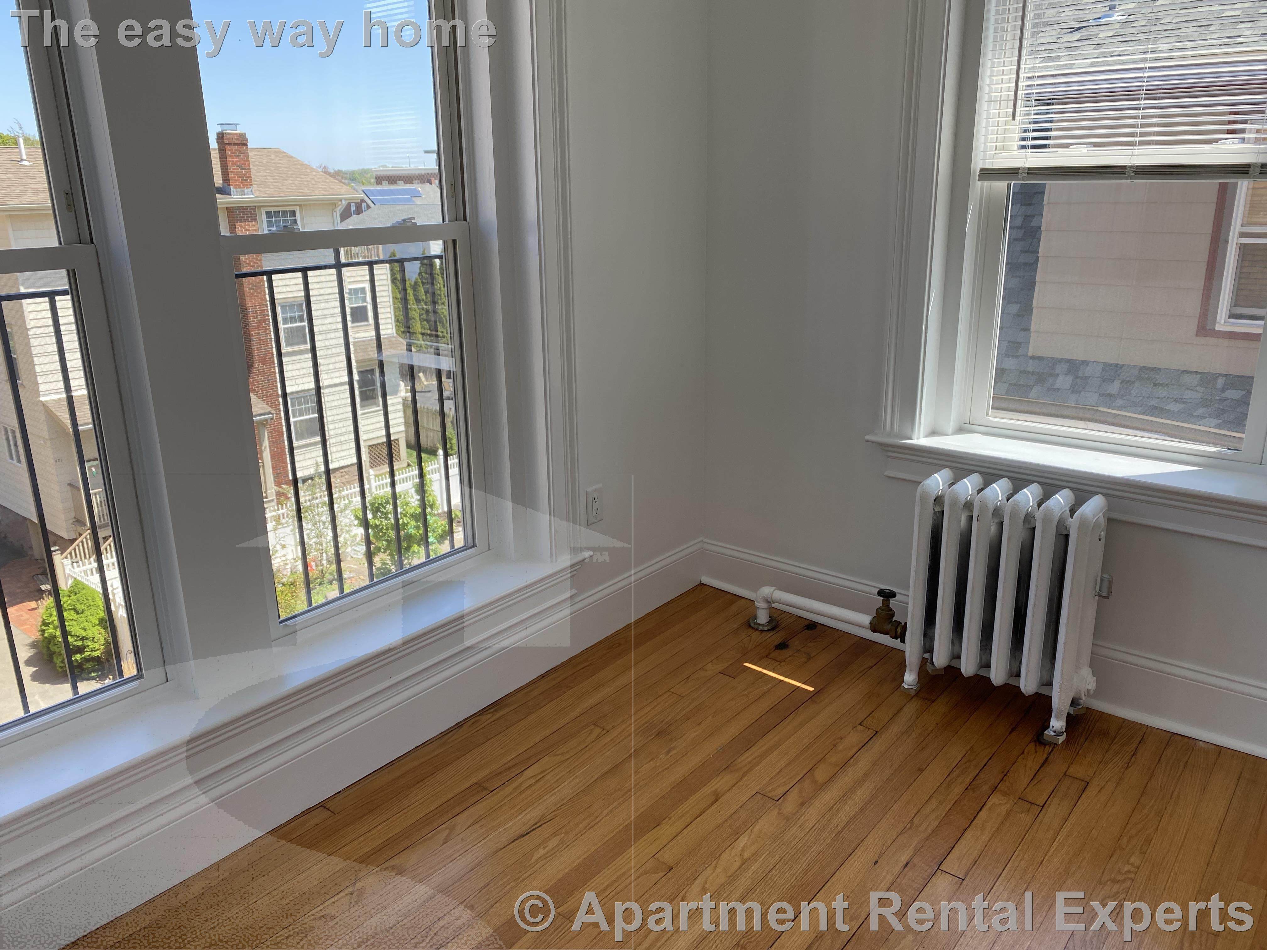 172 Maple St, Malden Center