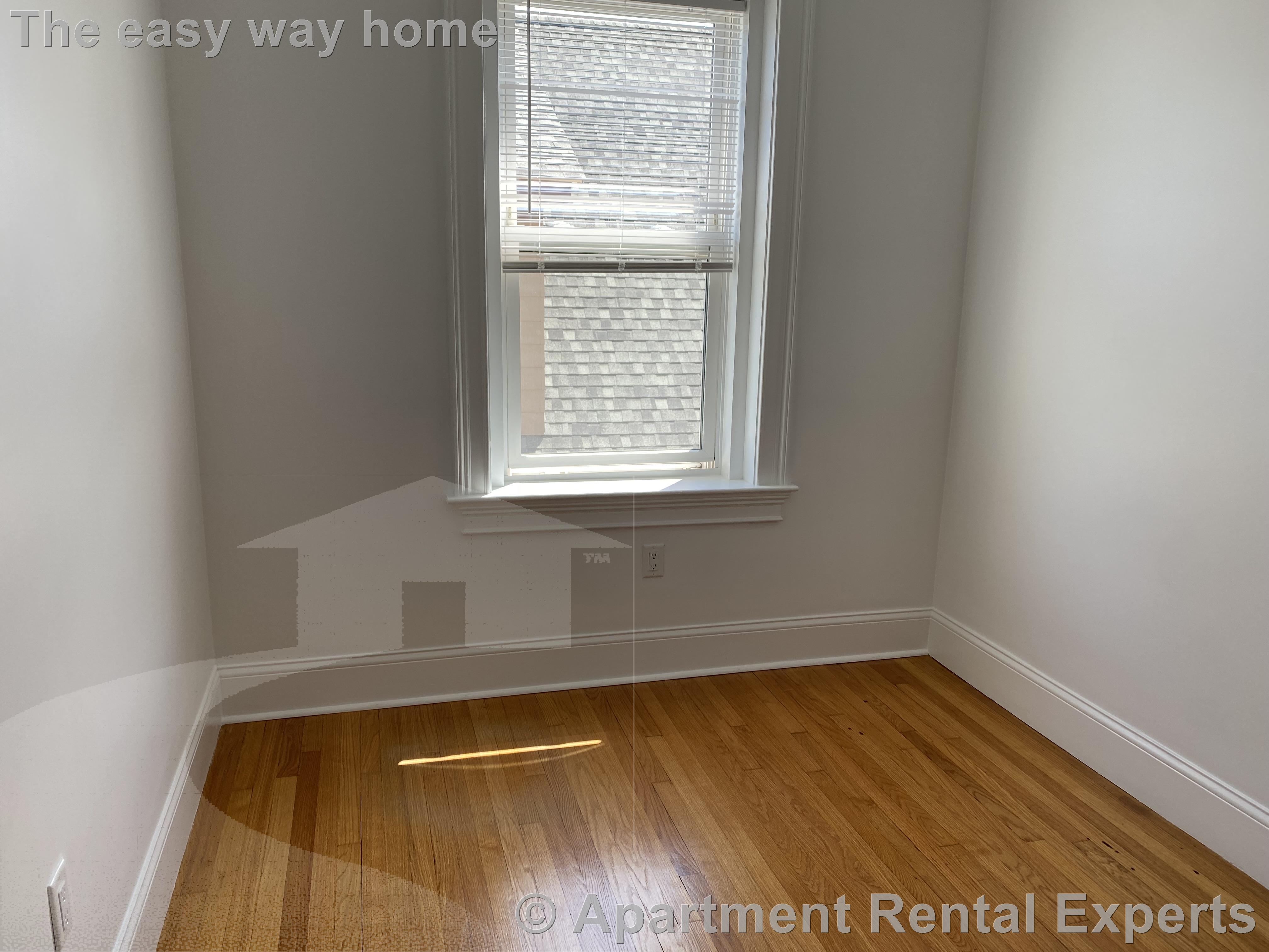 172 Maple St, Malden Center