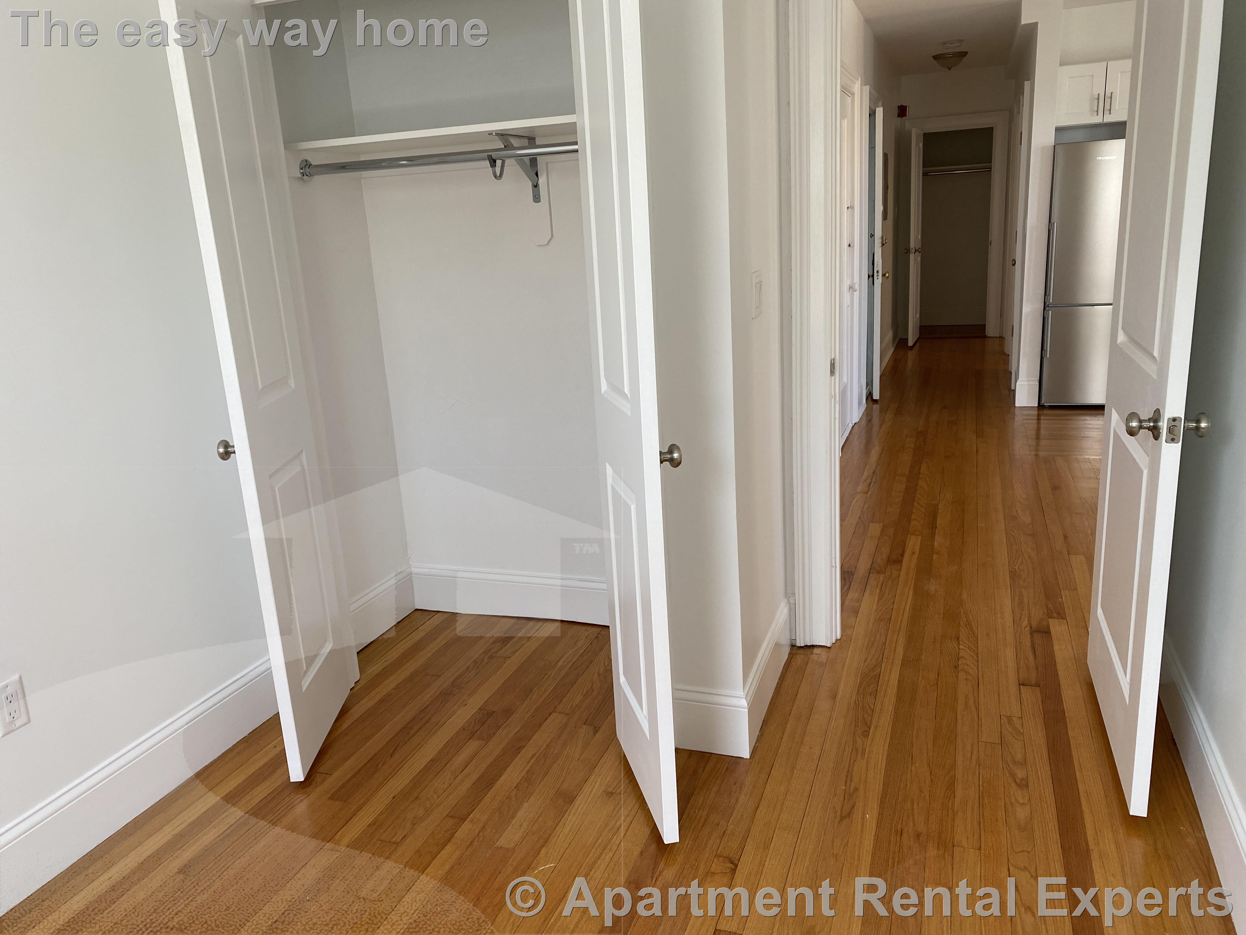 172 Maple St, Malden Center