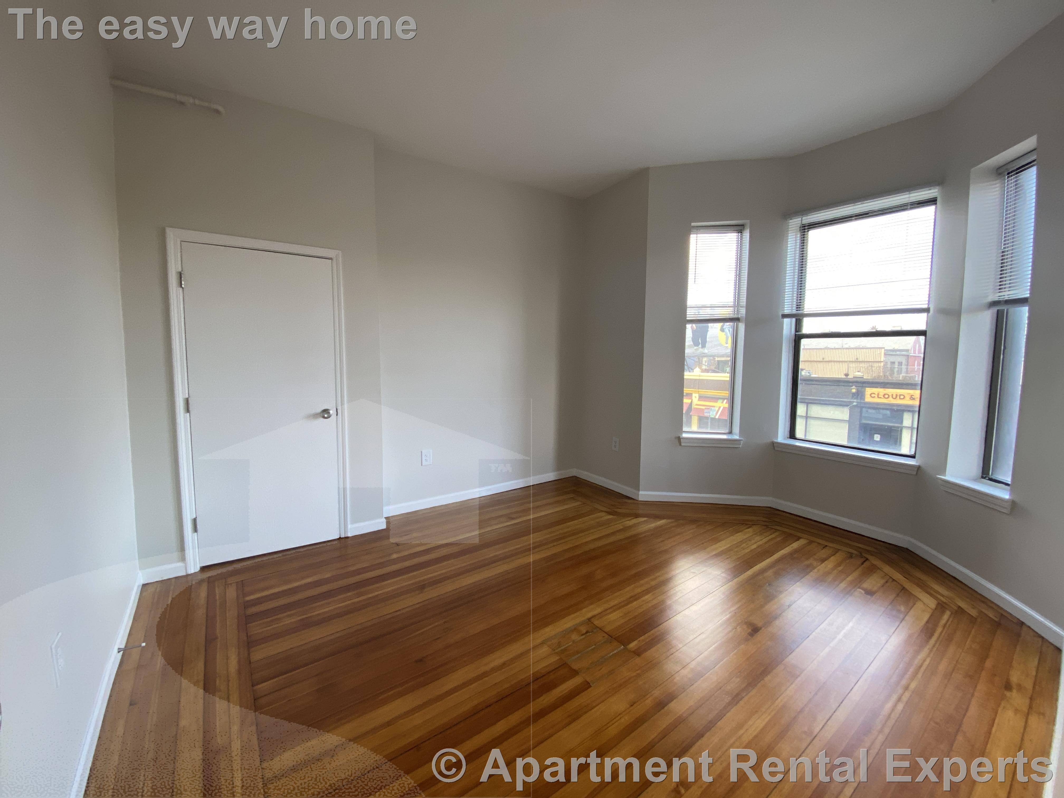 790 Main St, Central Square