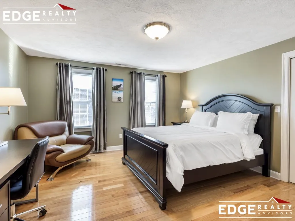 24 Fairmount Ave, West Somerville