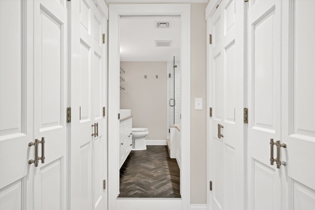 343 Commercial St, Waterfront