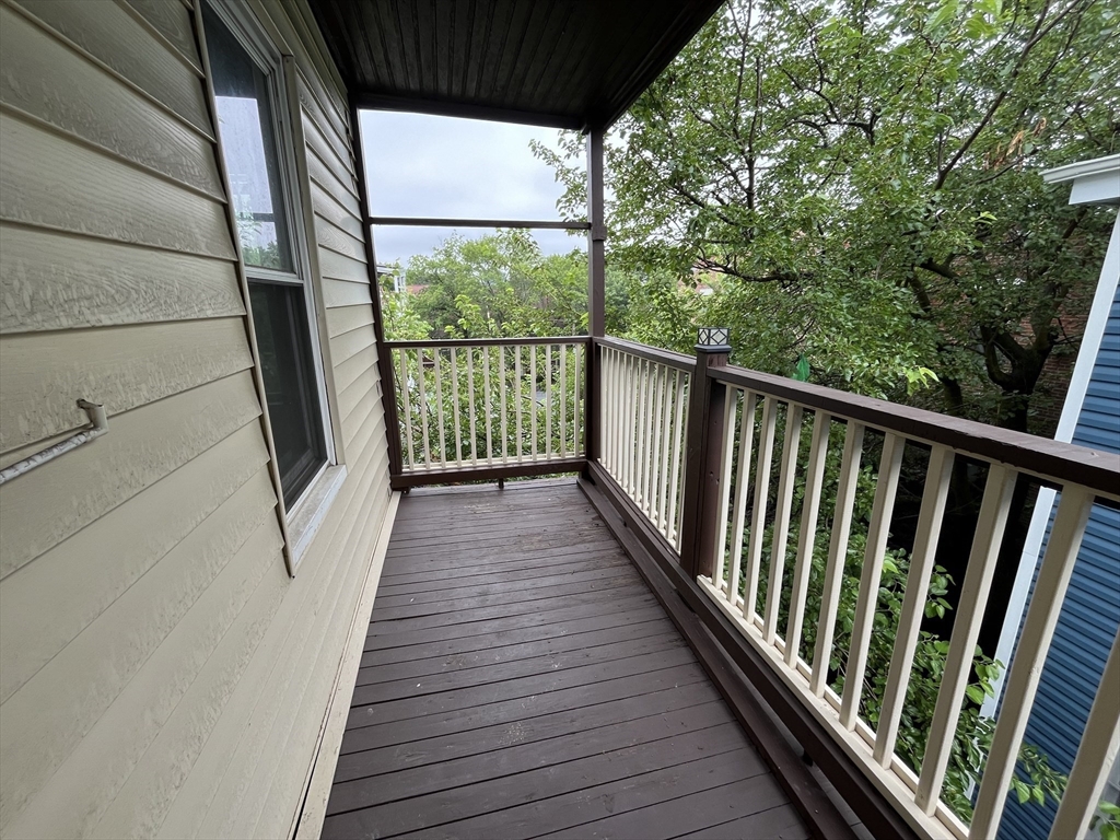 175 River St, Riverside