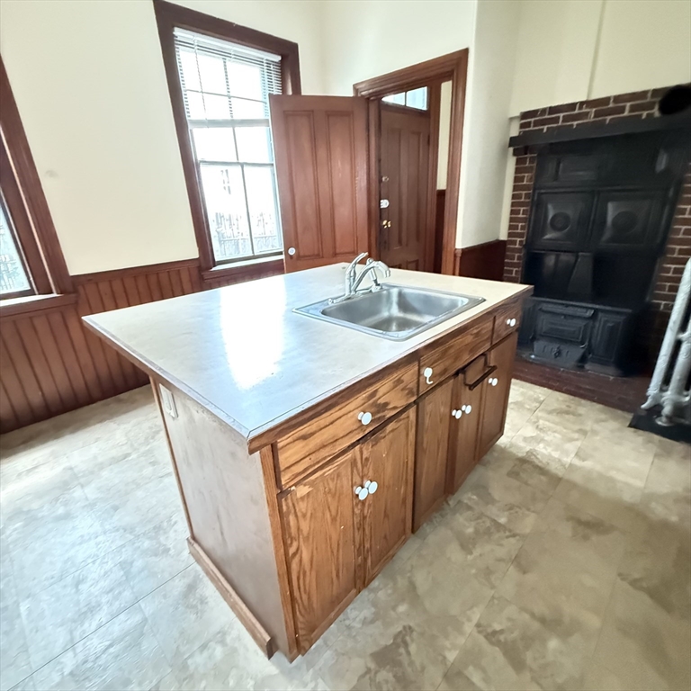 84 Ellery St, Mid-Cambridge